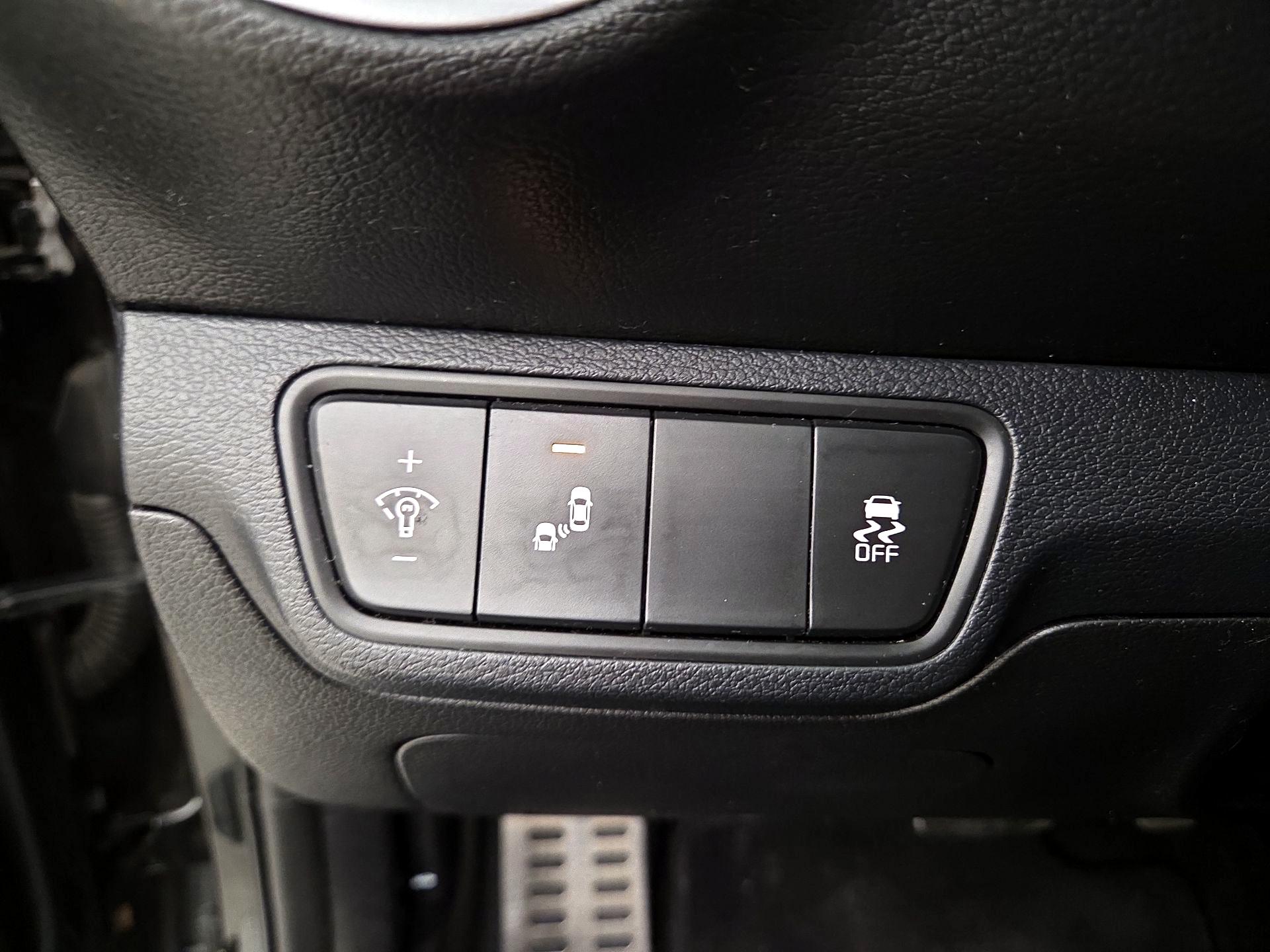 Thumbnail: 2023 Kia Forte - 13