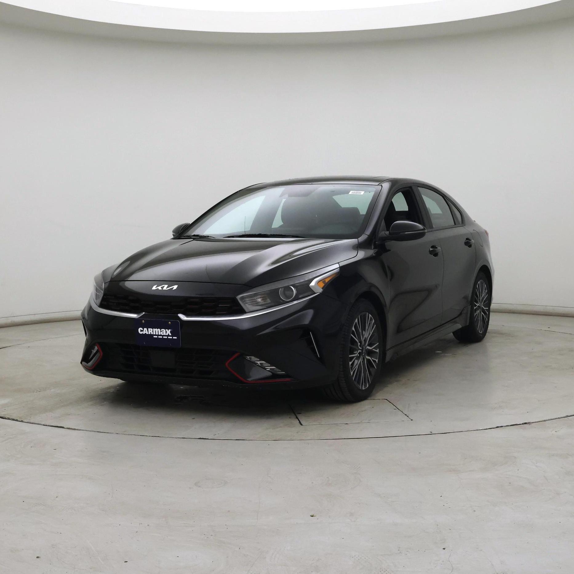 Thumbnail: 2023 Kia Forte - 4