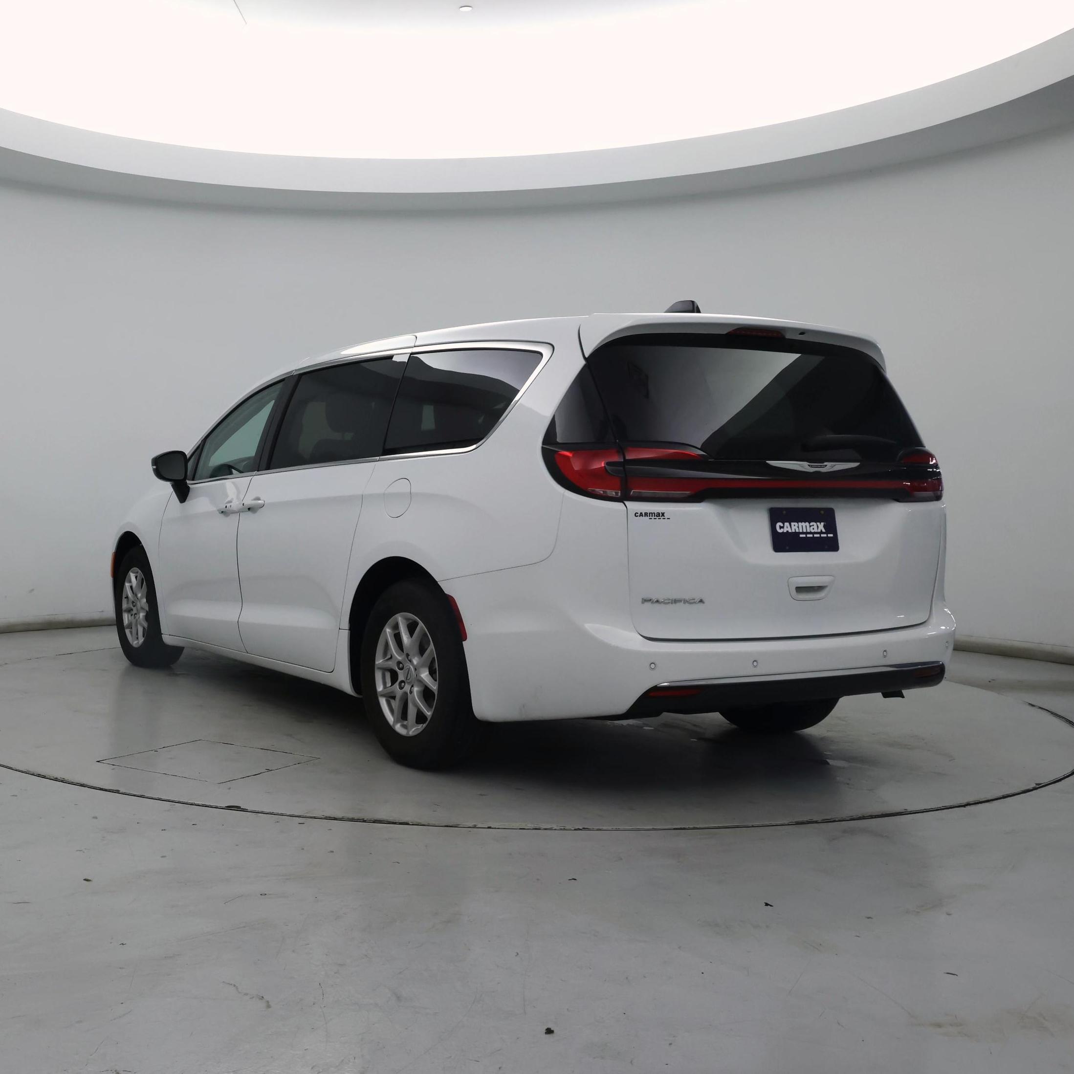 Thumbnail: 2024 Chrysler Pacifica - 2