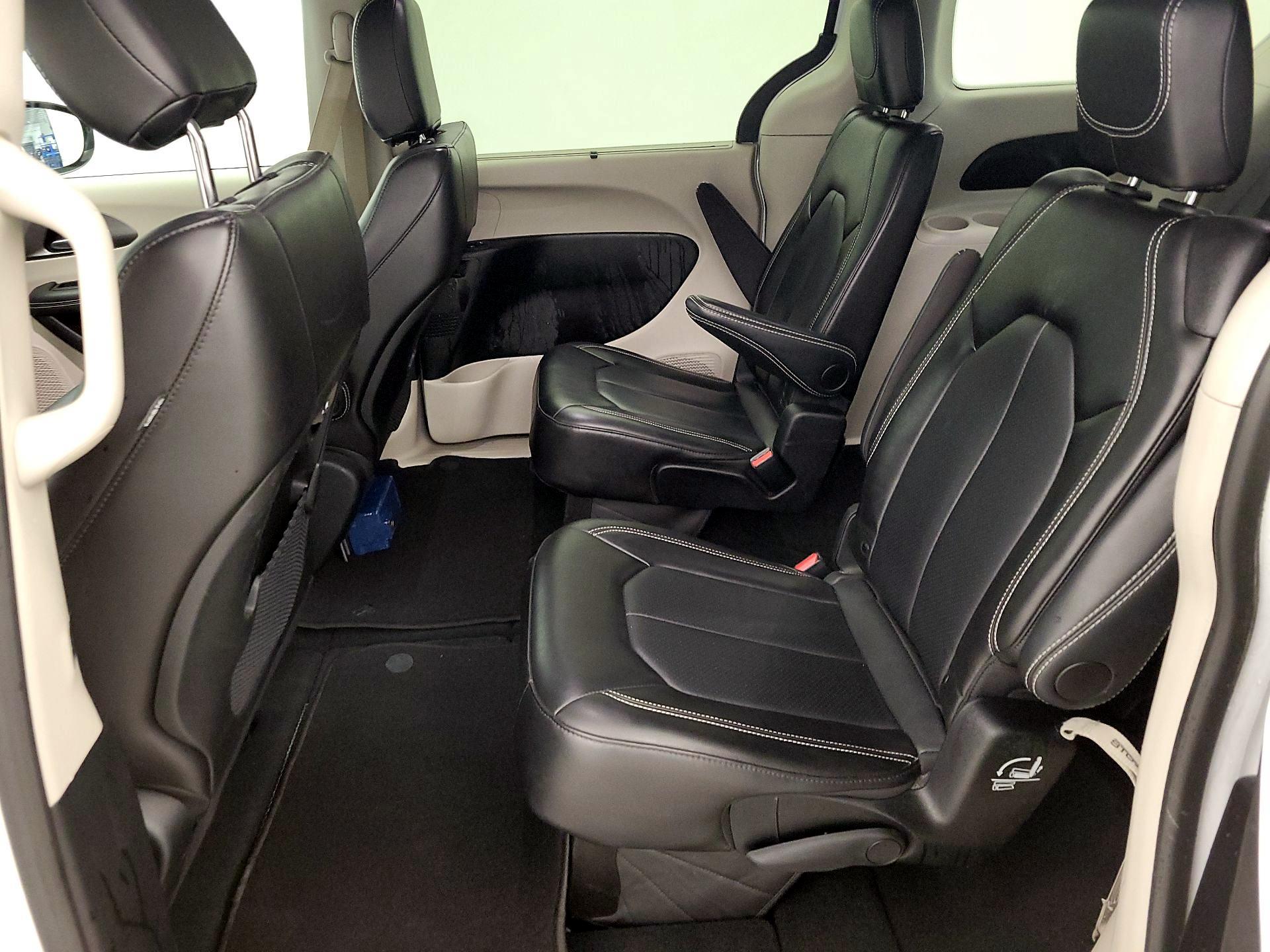 Thumbnail: 2024 Chrysler Pacifica - 19