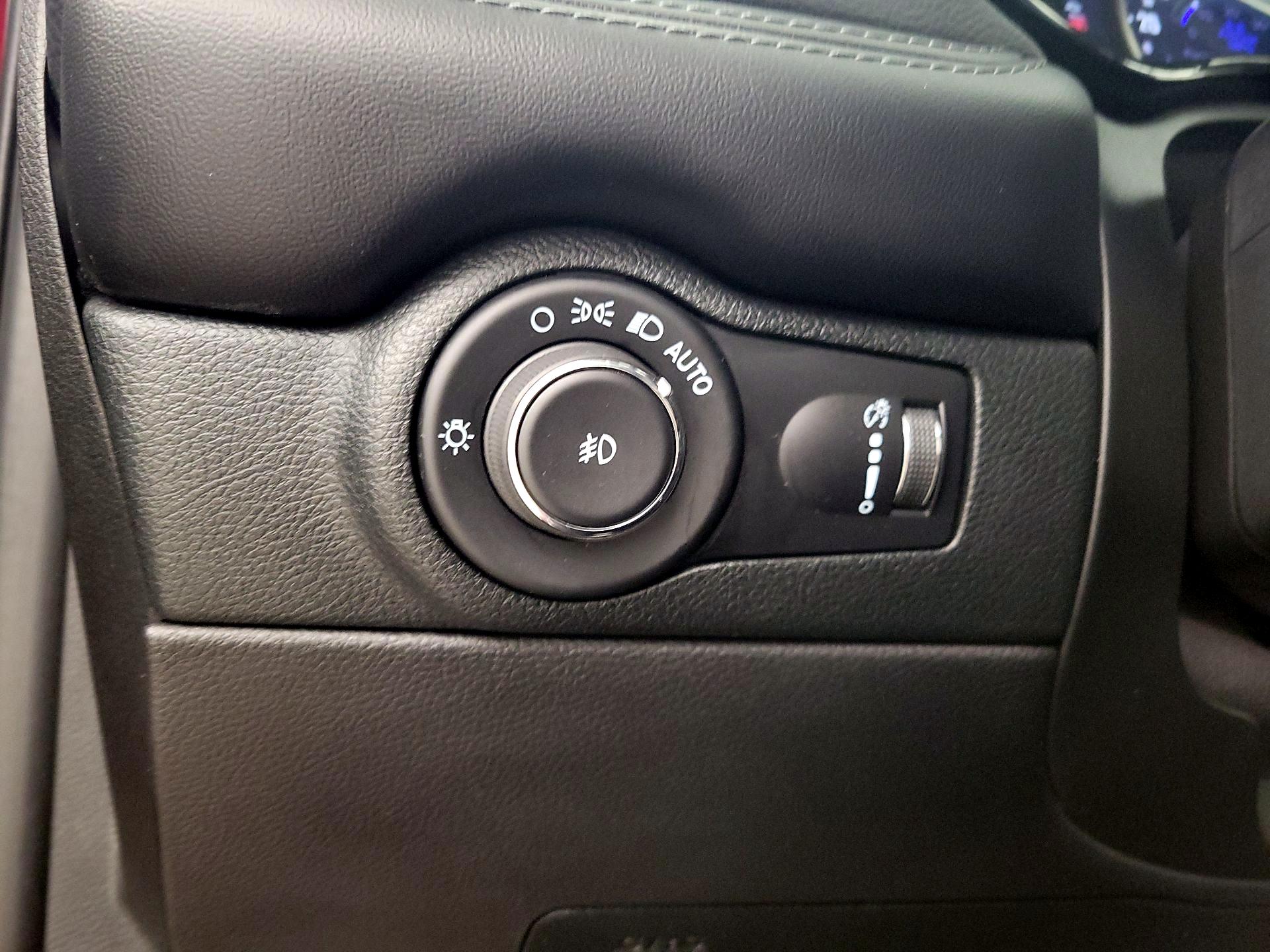 Thumbnail: 2022 Dodge Durango - 13