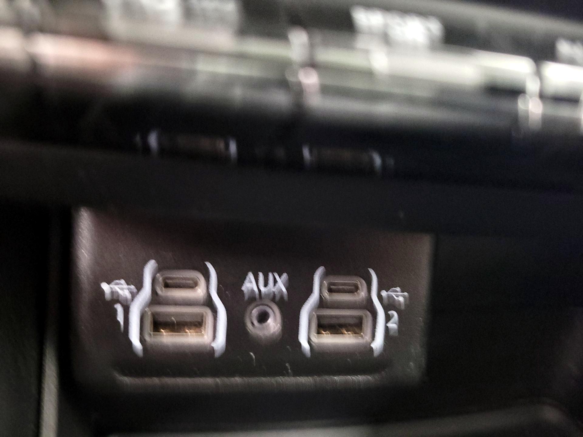 Thumbnail: 2022 Dodge Durango - 19