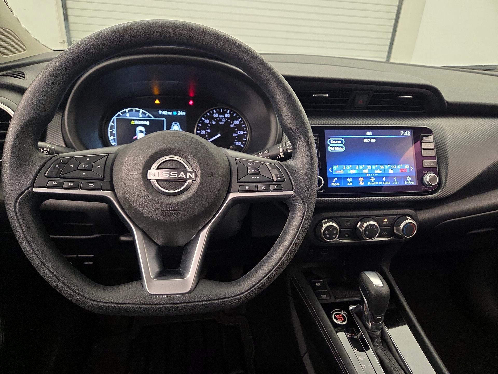 Thumbnail: 2023 Nissan Kicks - 10