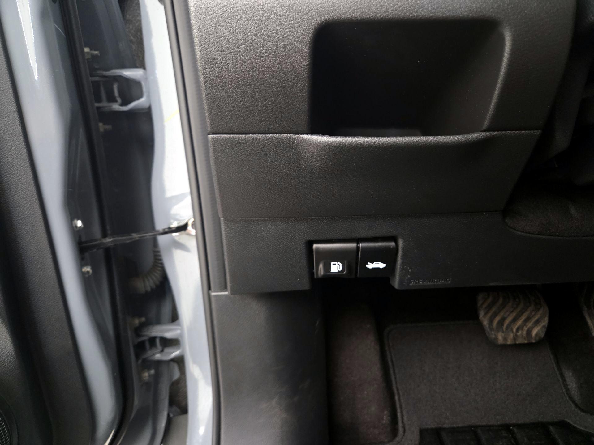 Thumbnail: 2023 Nissan Kicks - 13