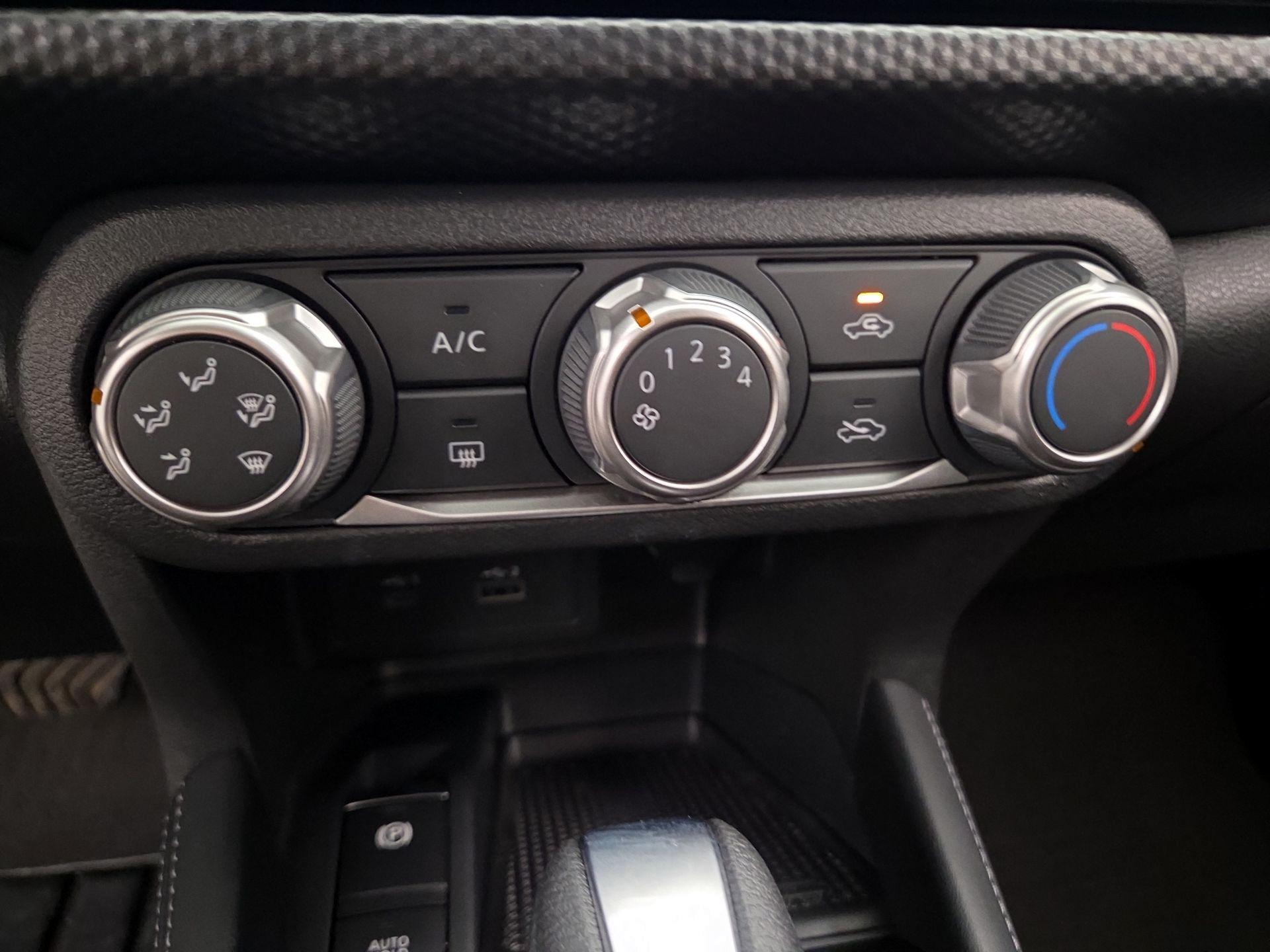 Thumbnail: 2023 Nissan Kicks - 16