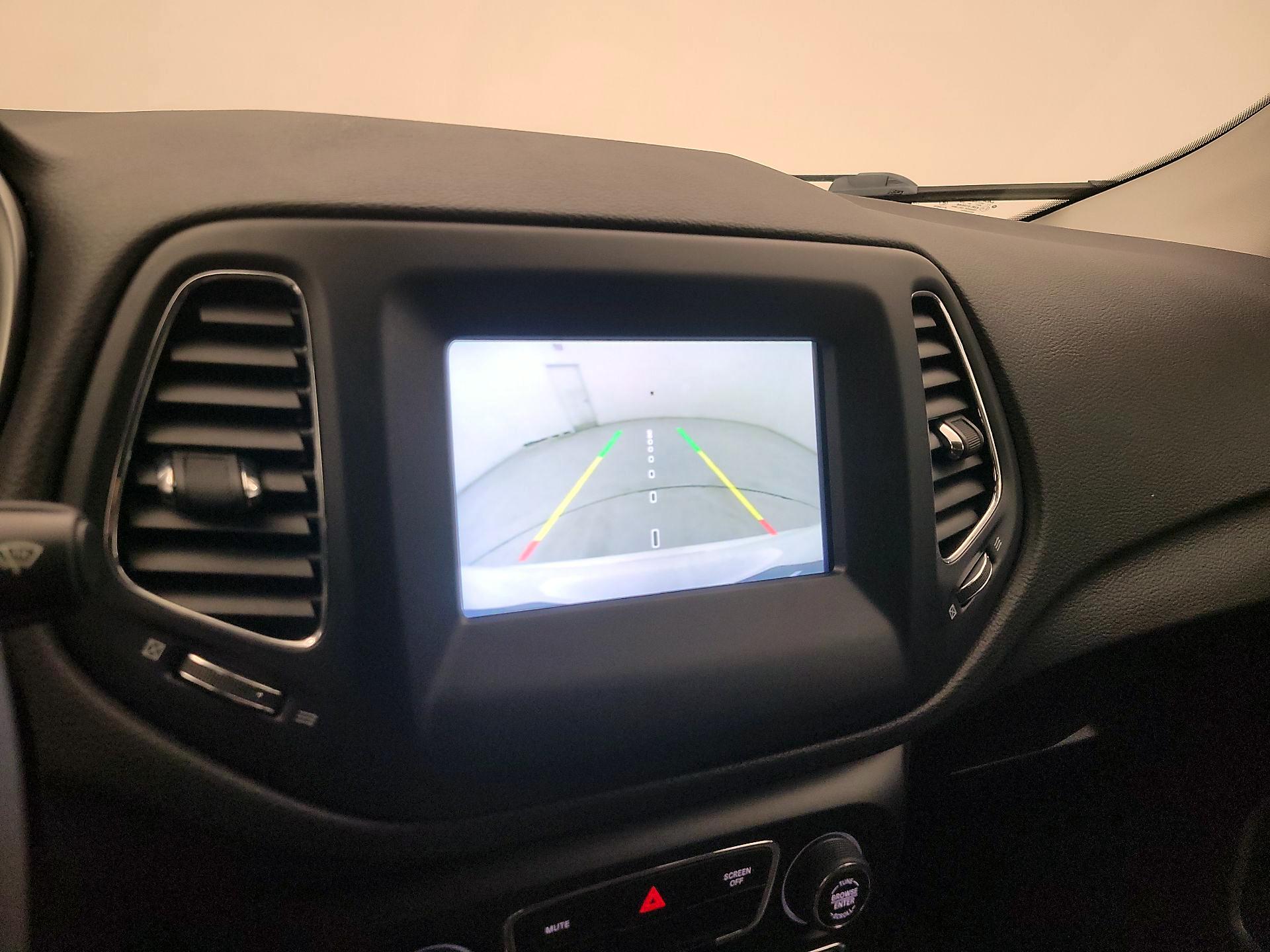 Thumbnail: 2021 Jeep Compass - 13