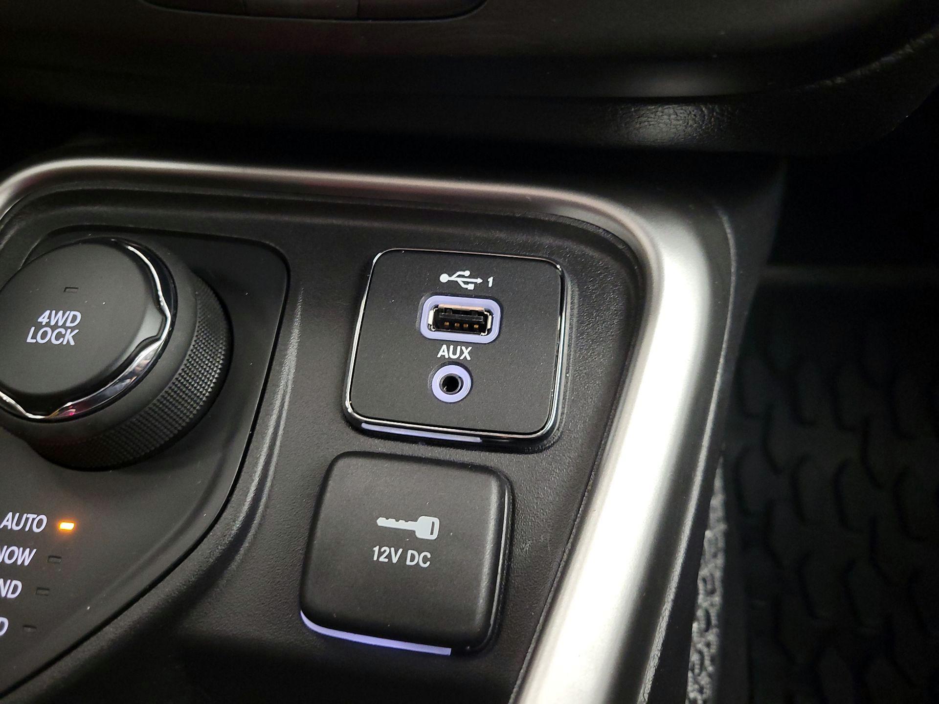 Thumbnail: 2021 Jeep Compass - 17