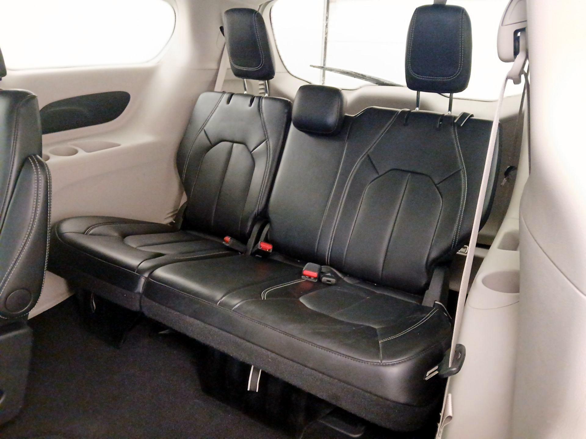 Thumbnail: 2024 Chrysler Pacifica - 20