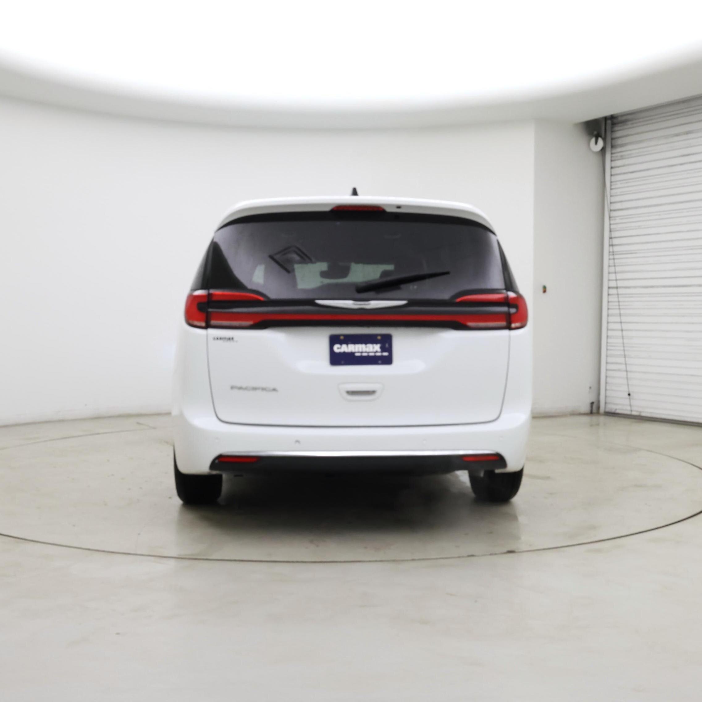 Thumbnail: 2024 Chrysler Pacifica - 6