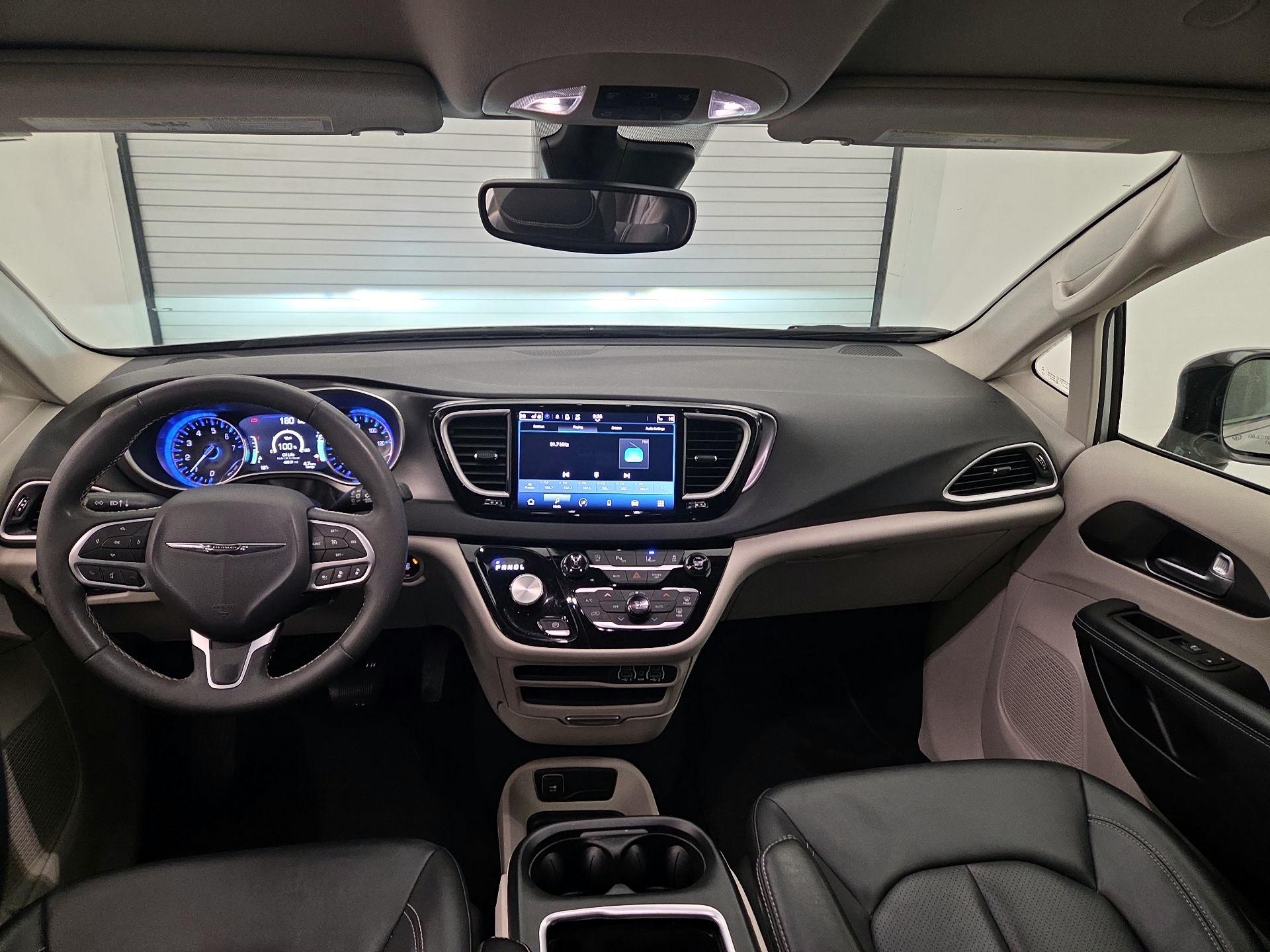 Thumbnail: 2024 Chrysler Pacifica - 9