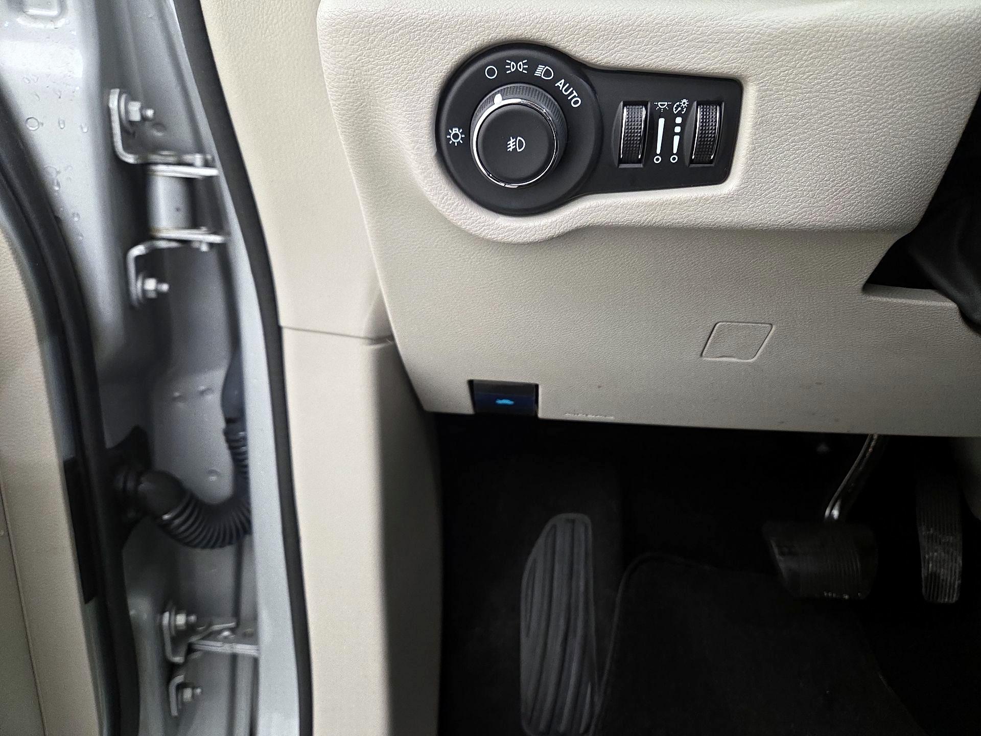 Thumbnail: 2024 Chrysler Pacifica - 13