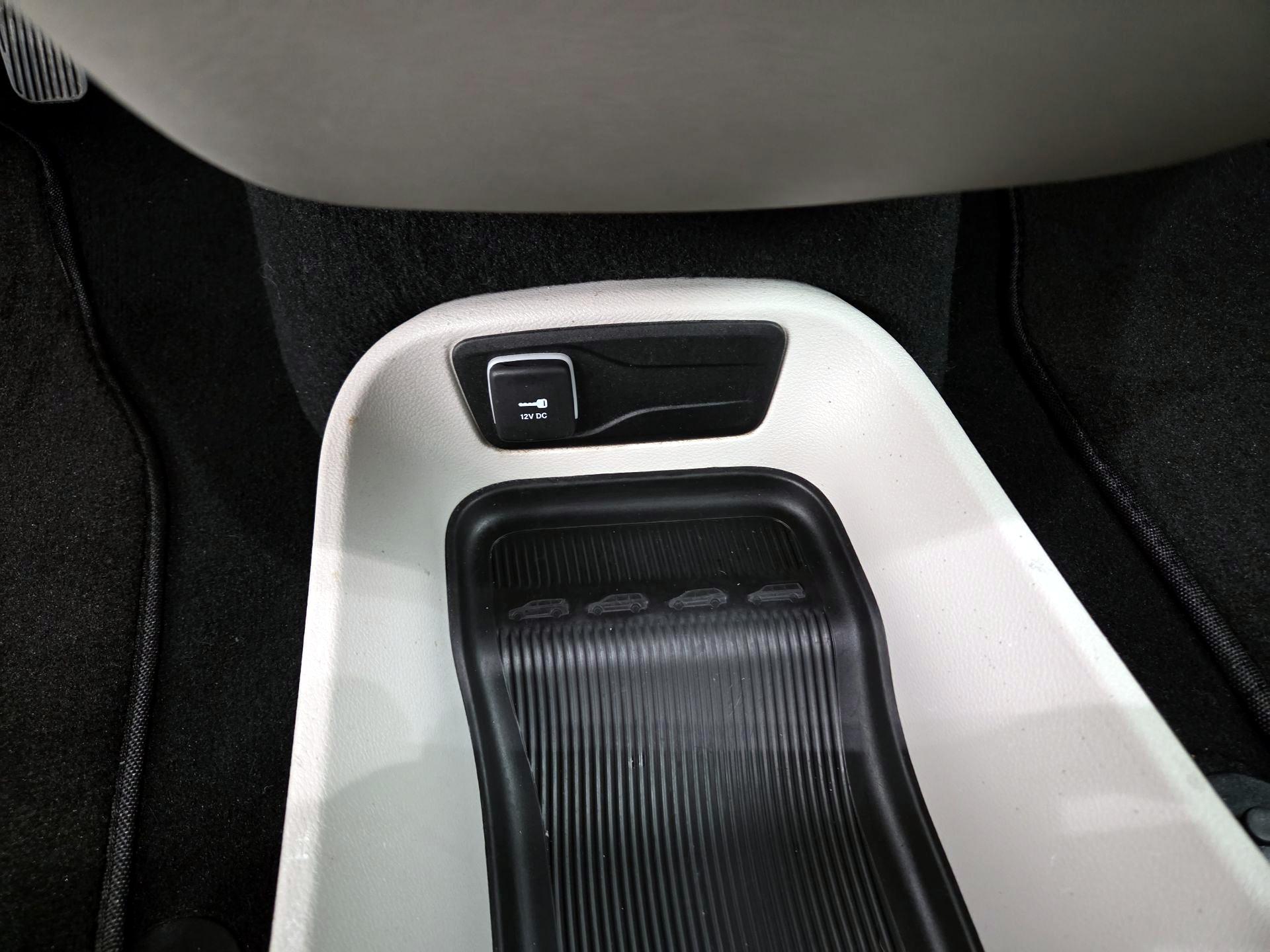 Thumbnail: 2024 Chrysler Pacifica - 18