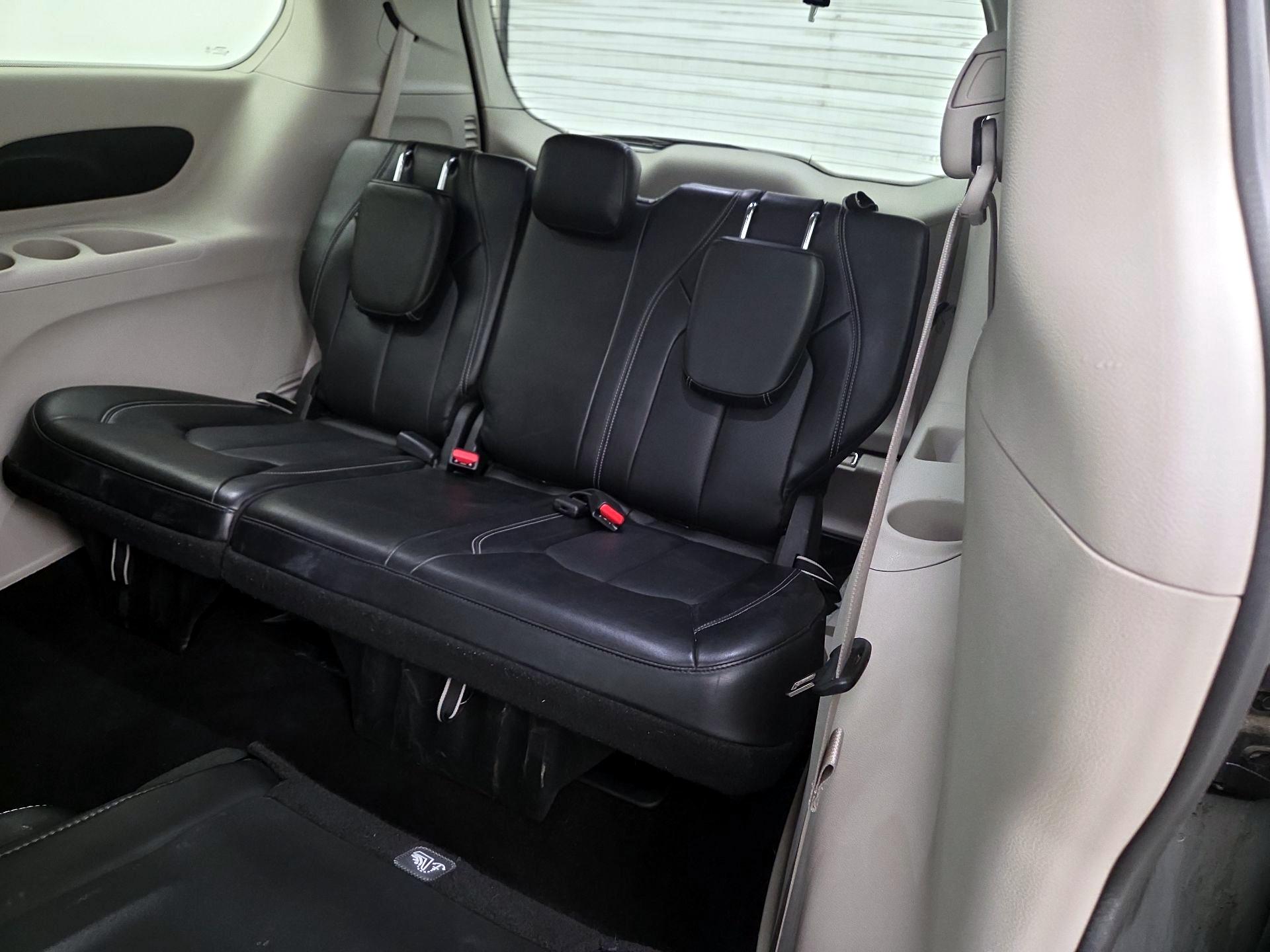 Thumbnail: 2024 Chrysler Pacifica - 20