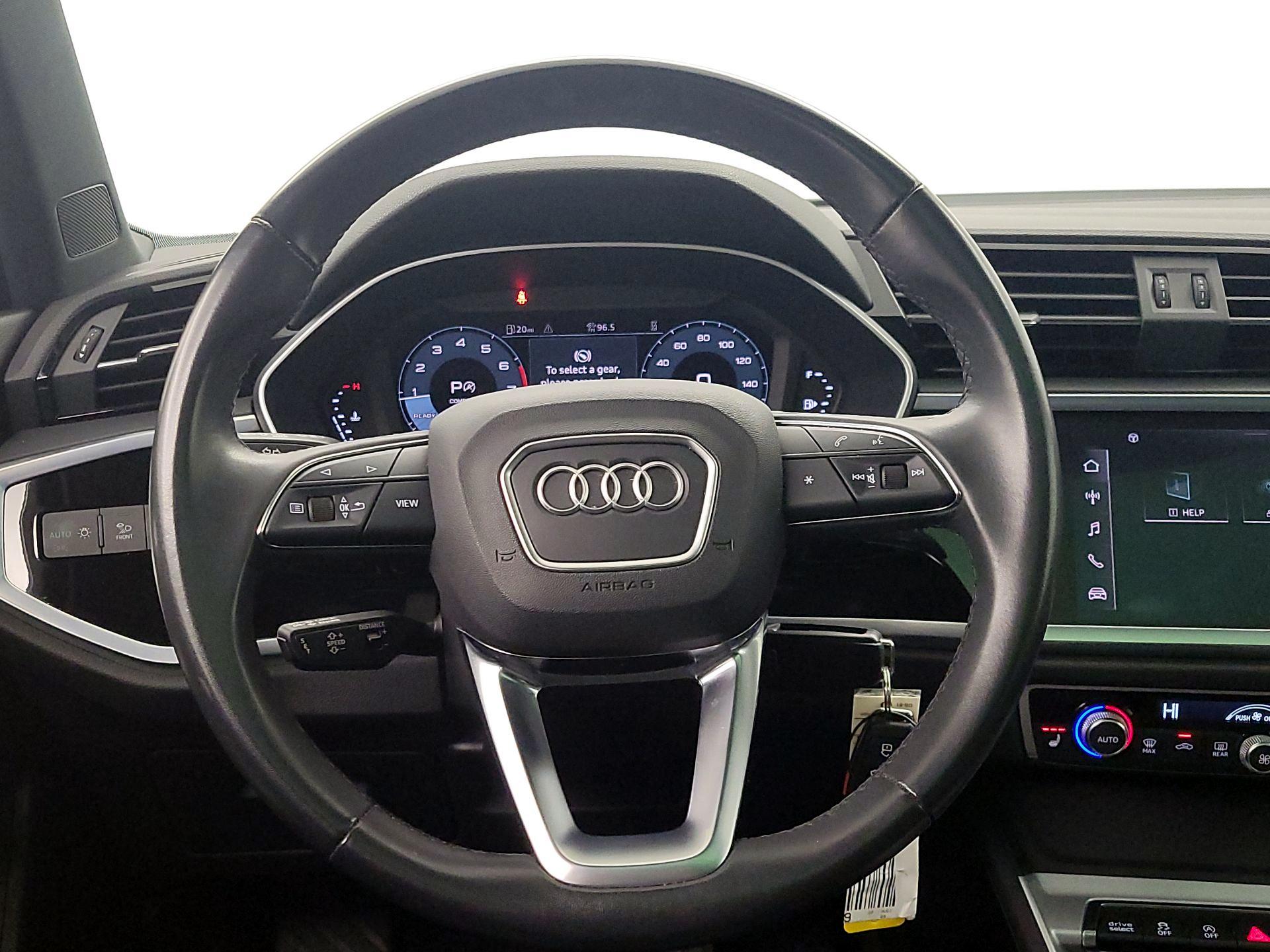 Thumbnail: 2022 Audi Q3 - 10