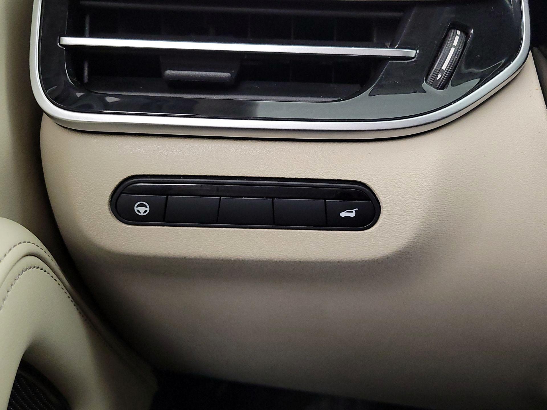 Thumbnail: 2023 INFINITI QX60 - 13