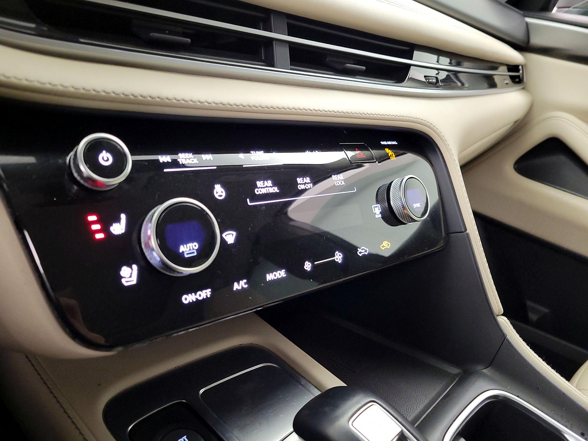 Thumbnail: 2023 INFINITI QX60 - 17