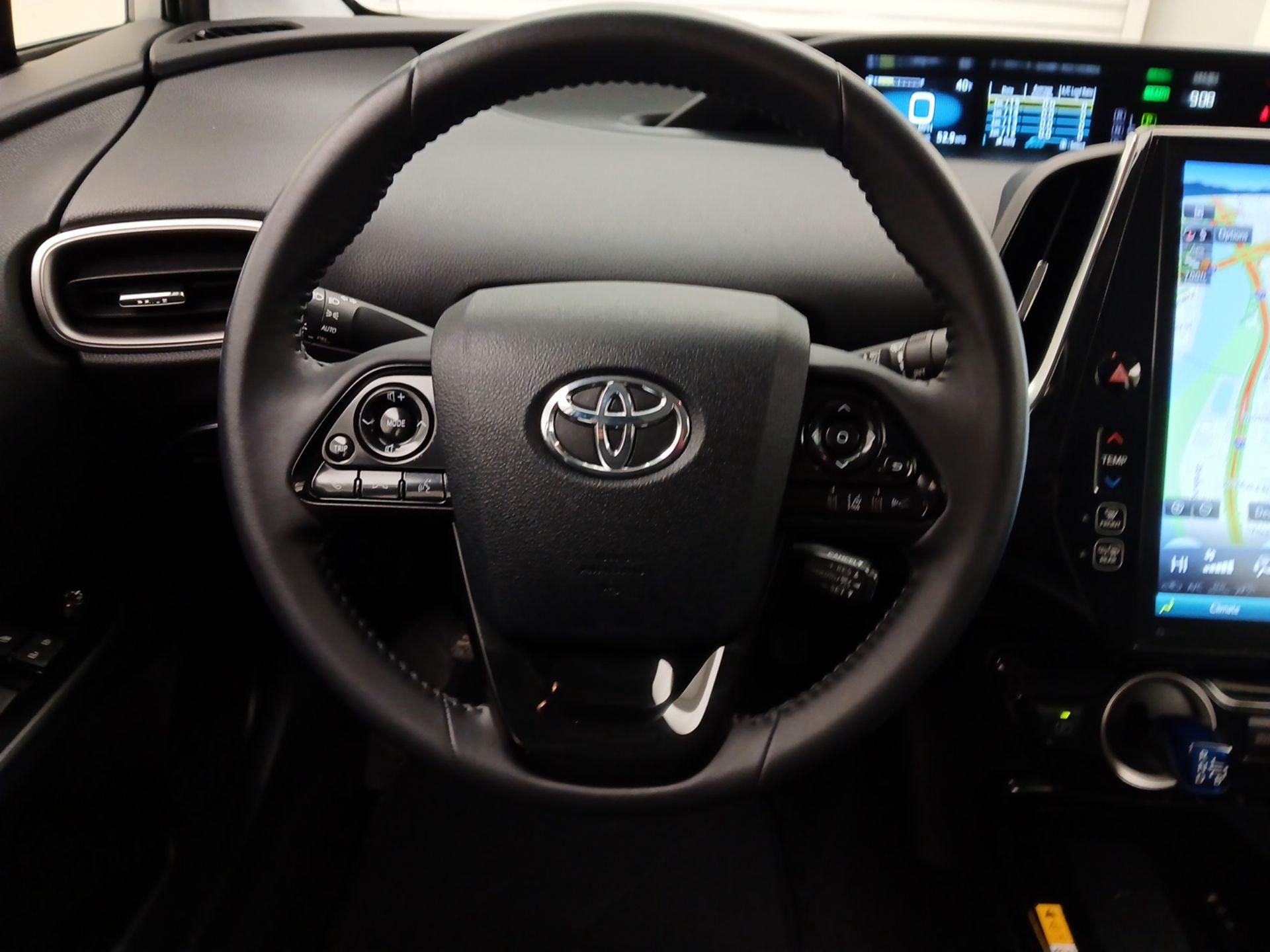 Thumbnail: 2022 Toyota Prius Prime - 10