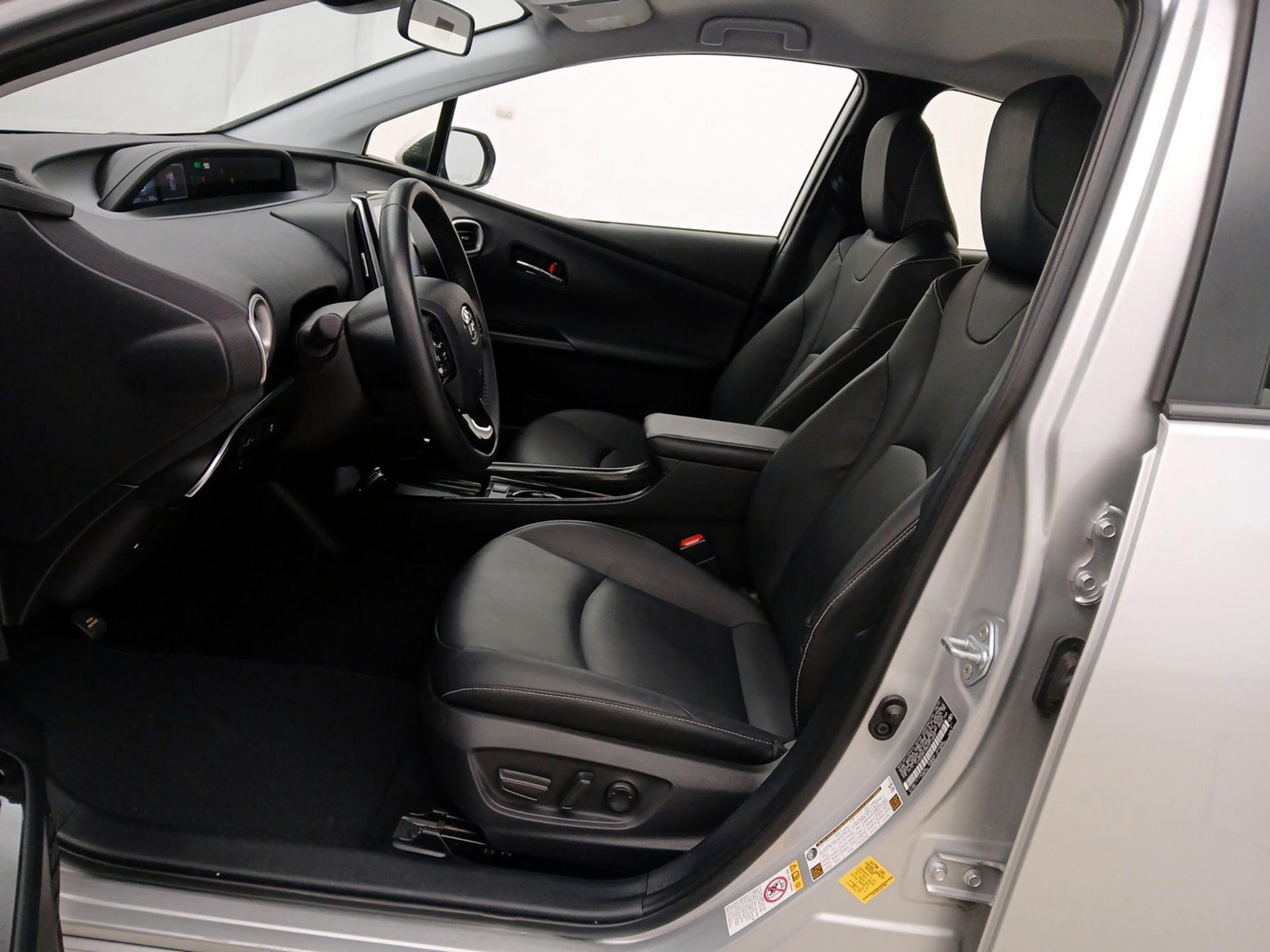 Thumbnail: 2022 Toyota Prius Prime - 11