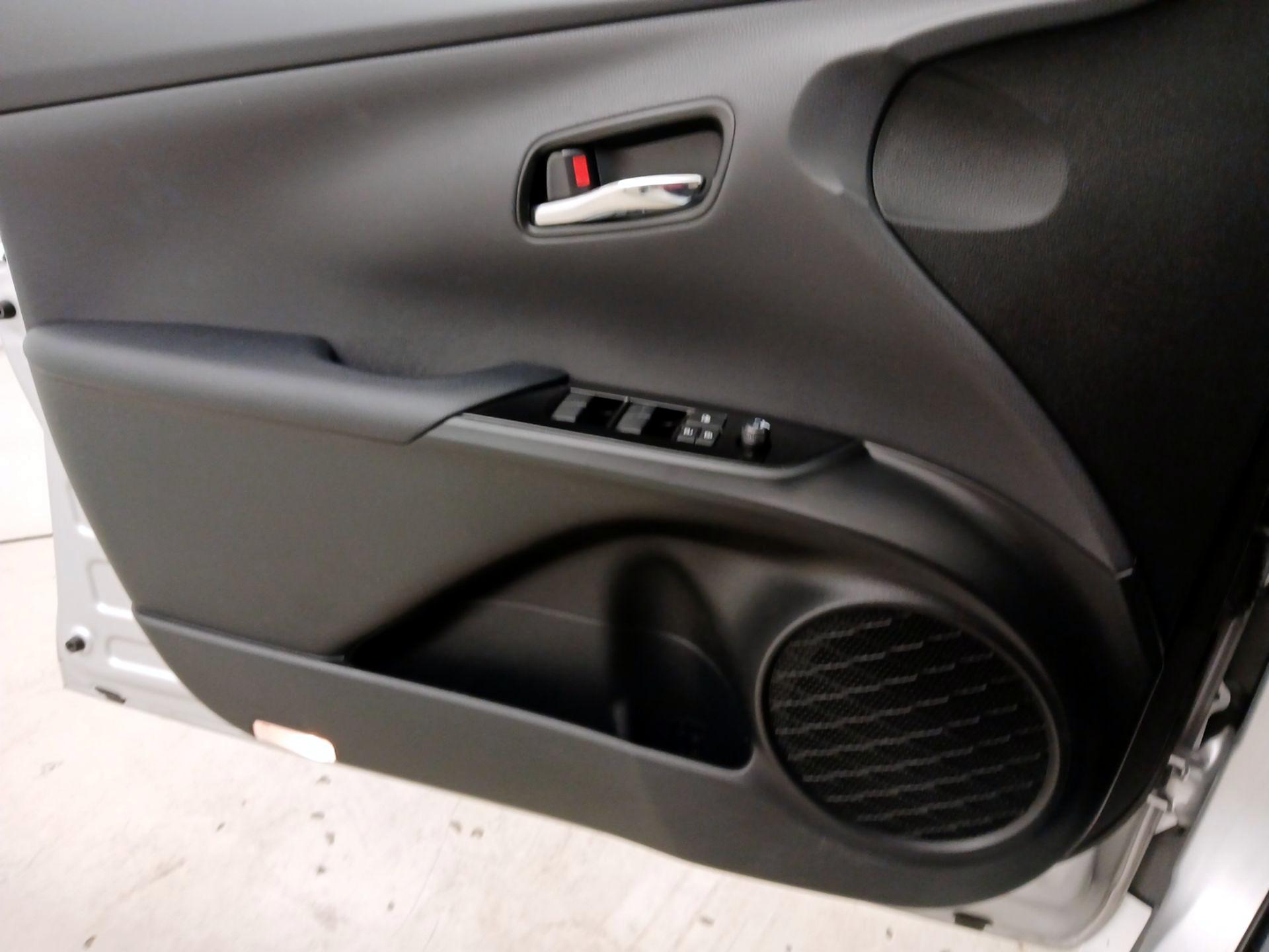 Thumbnail: 2022 Toyota Prius Prime - 12