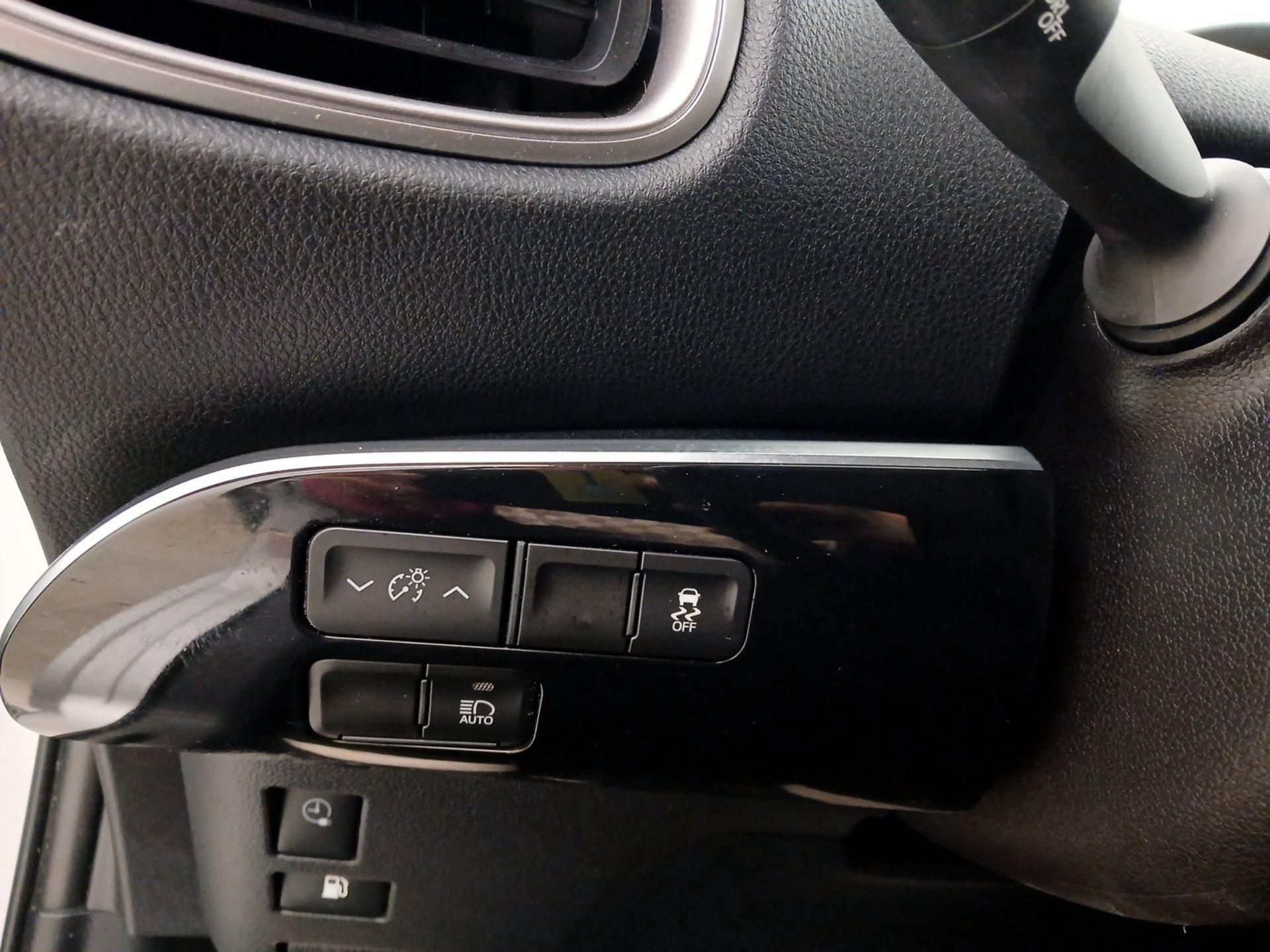 Thumbnail: 2022 Toyota Prius Prime - 13