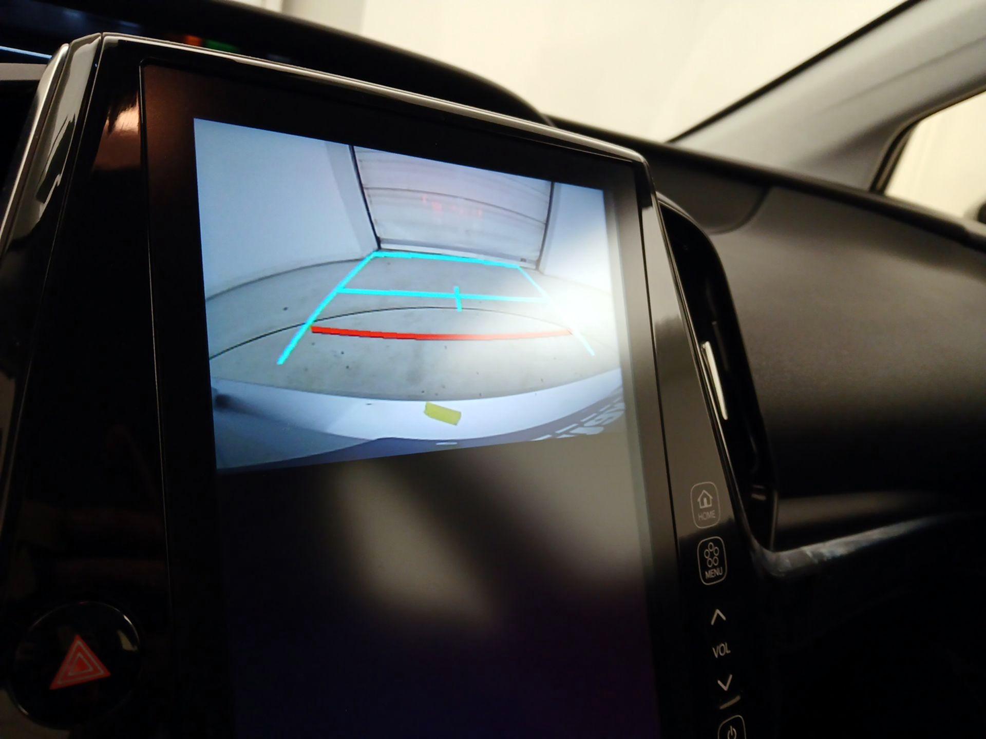 Thumbnail: 2022 Toyota Prius Prime - 15