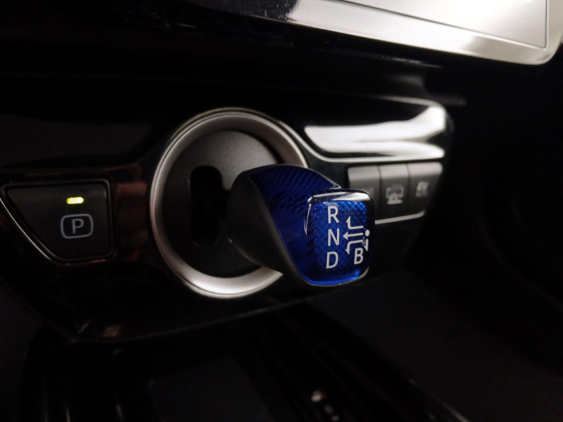 Thumbnail: 2022 Toyota Prius Prime - 18