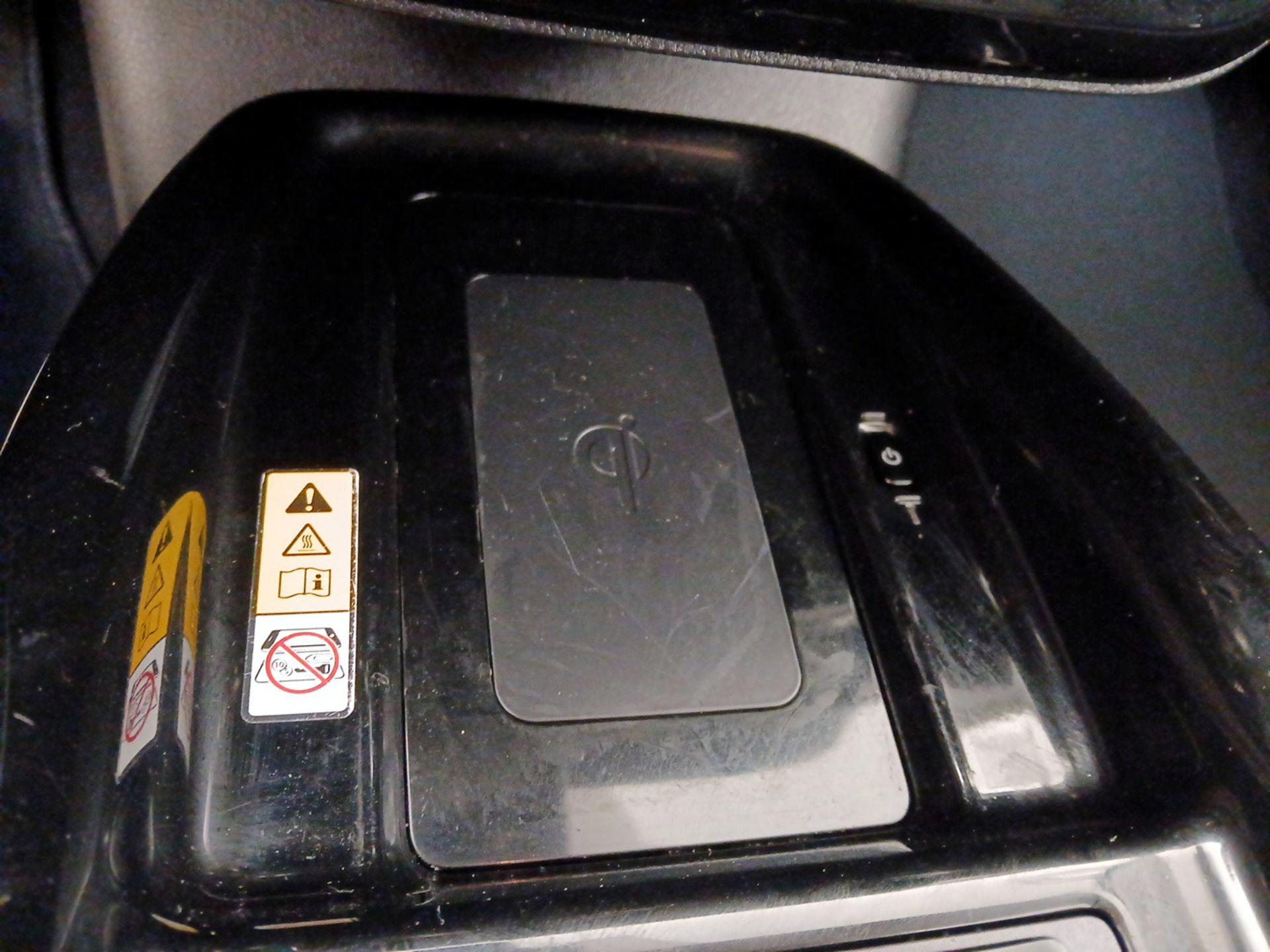 Thumbnail: 2022 Toyota Prius Prime - 19