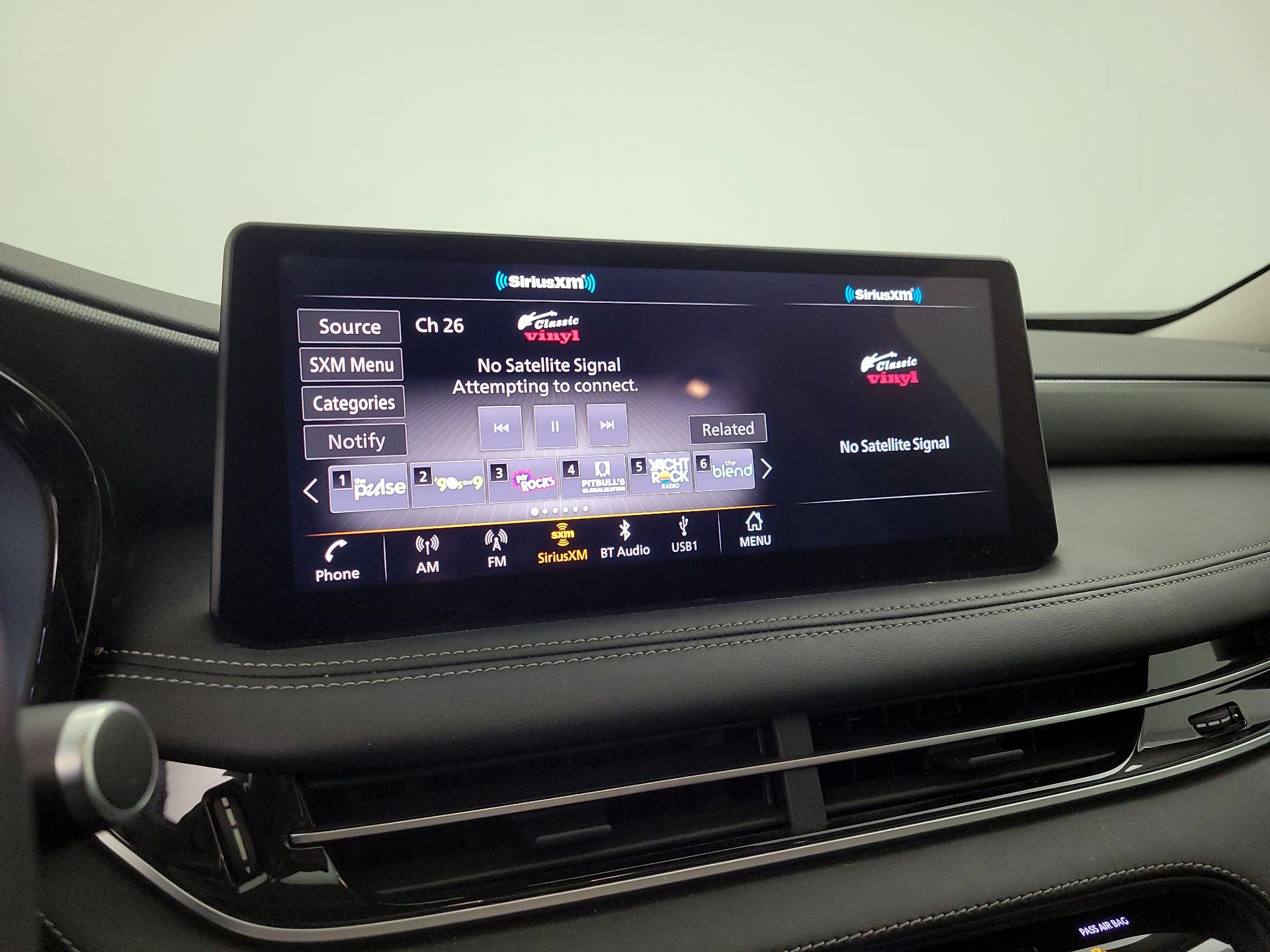 Thumbnail: 2023 INFINITI QX60 - 15