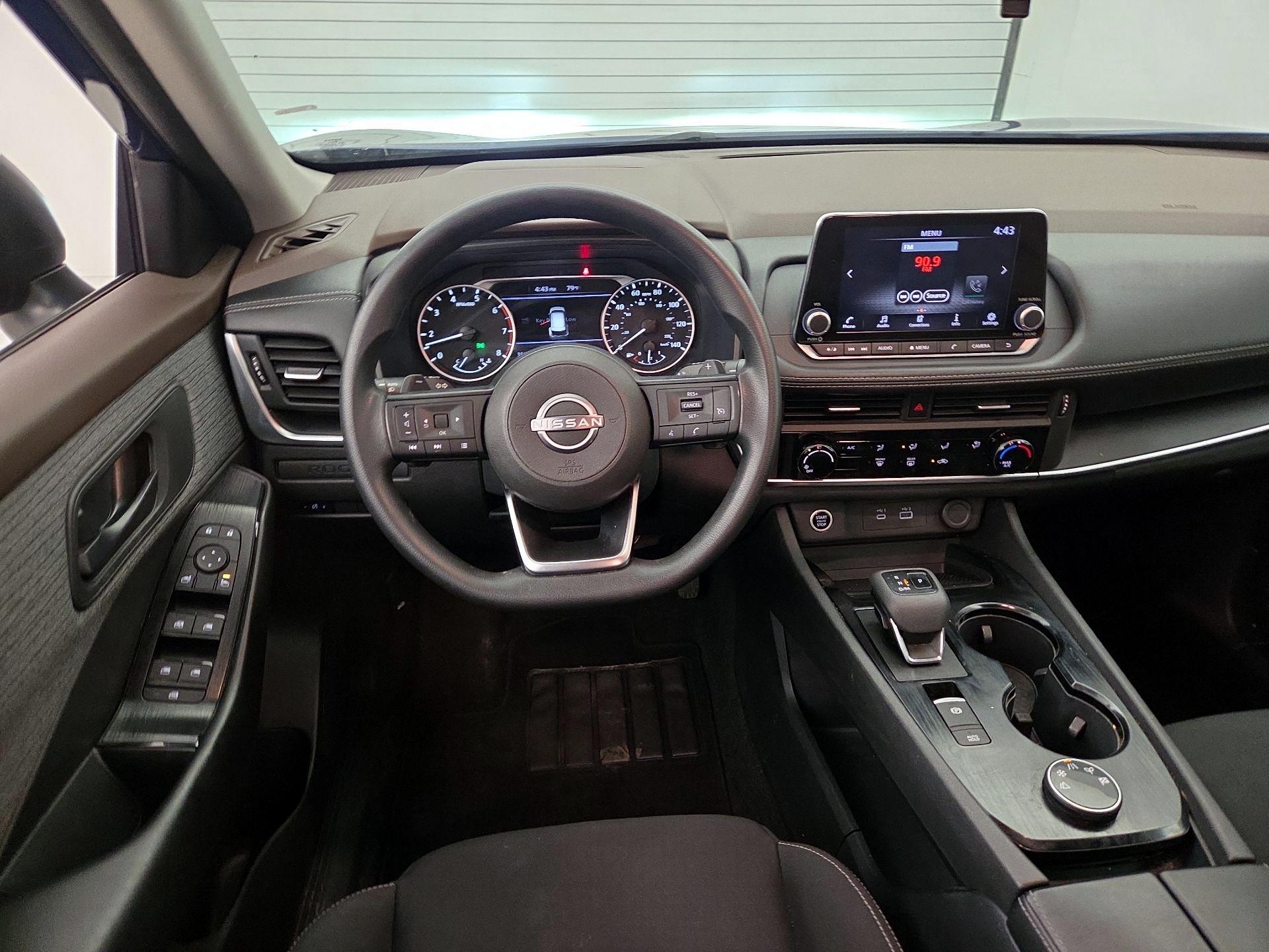 Thumbnail: 2023 Nissan Rogue - 10