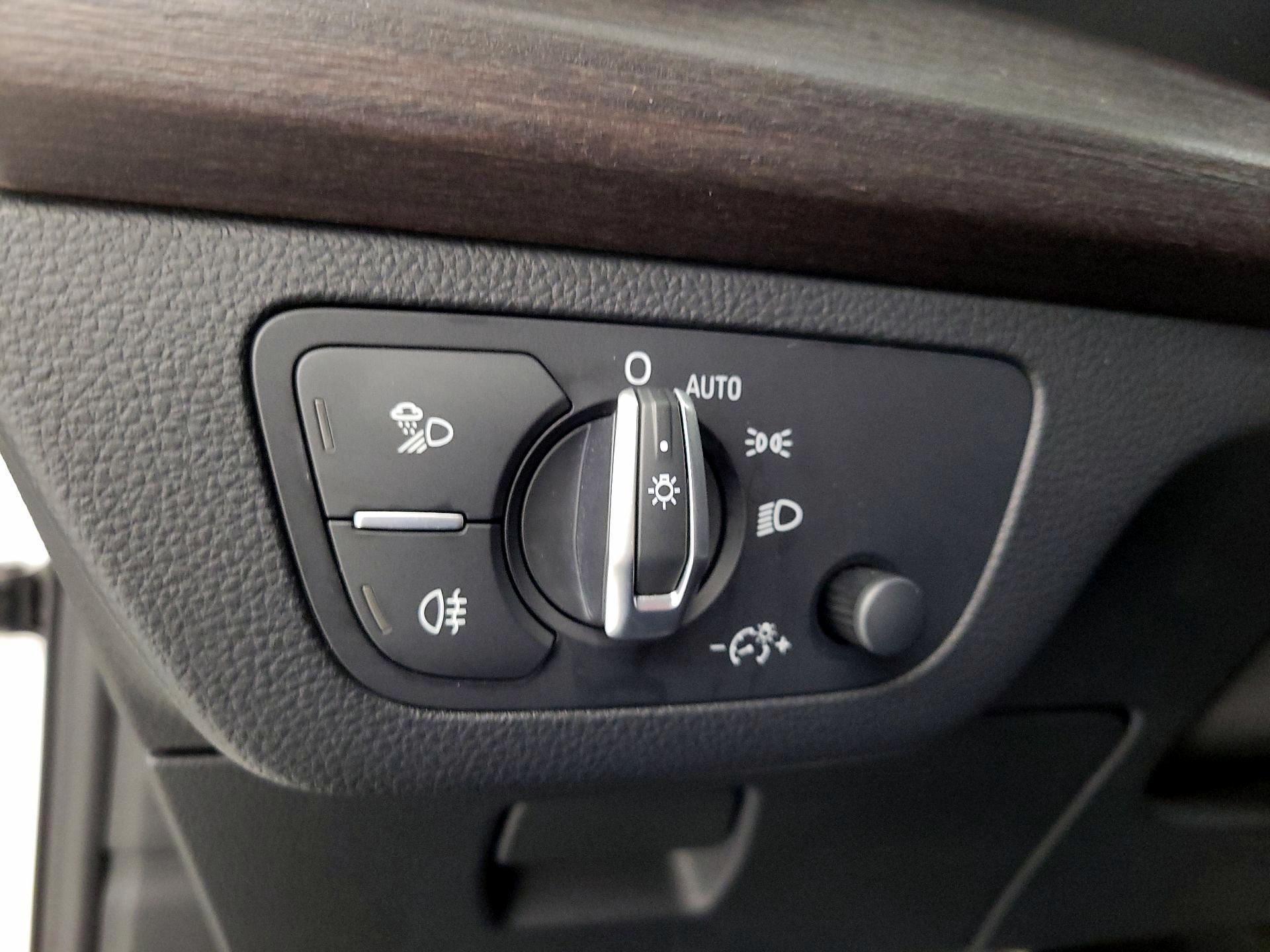 Thumbnail: 2023 Audi Q5 - 13