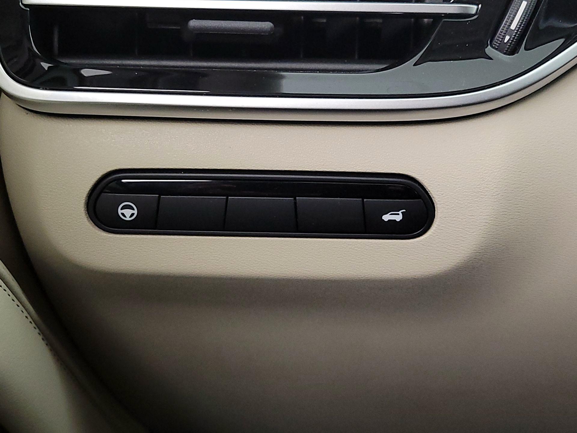 Thumbnail: 2023 INFINITI QX60 - 13