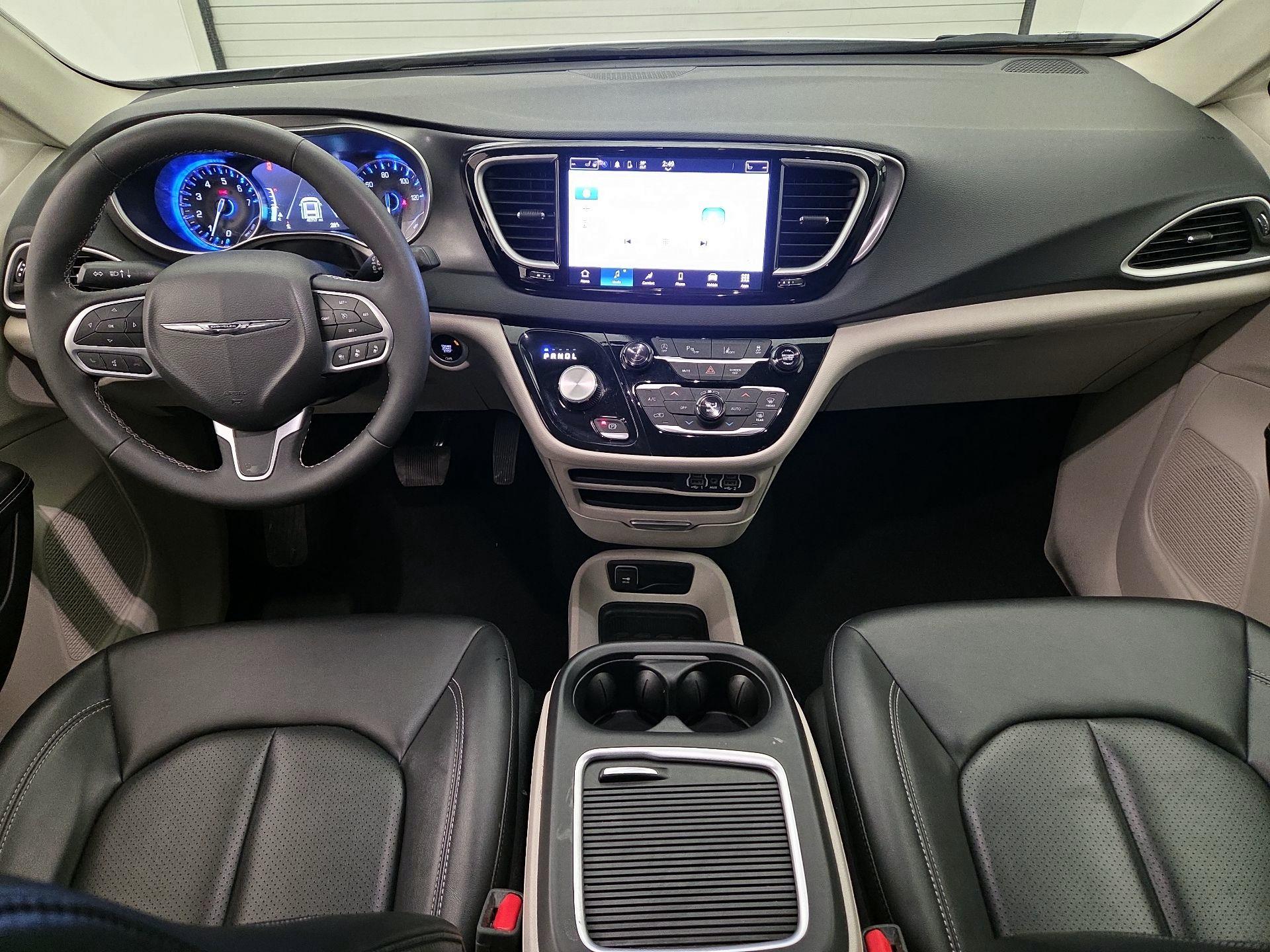 Thumbnail: 2024 Chrysler Pacifica - 9