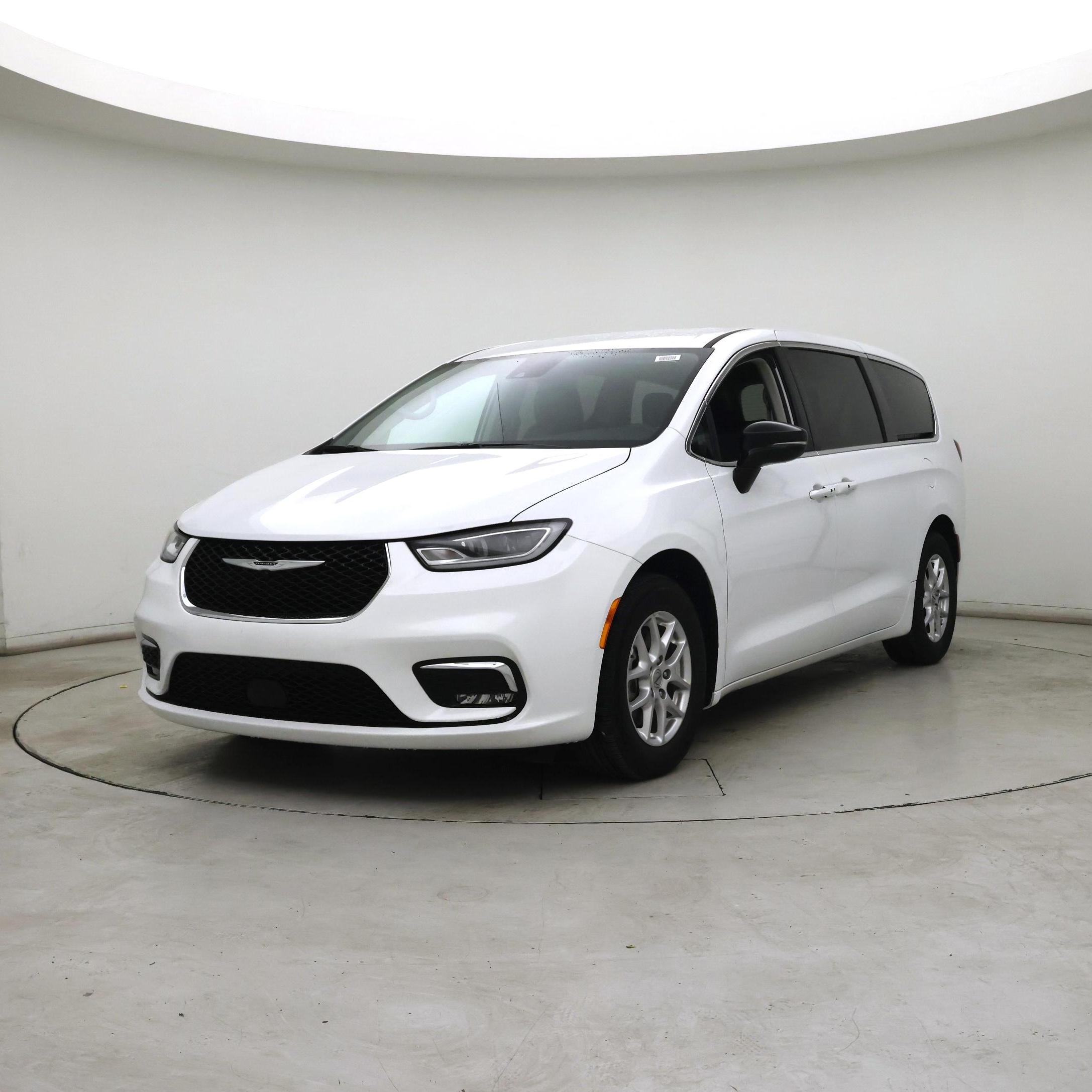 Thumbnail: 2024 Chrysler Pacifica - 4