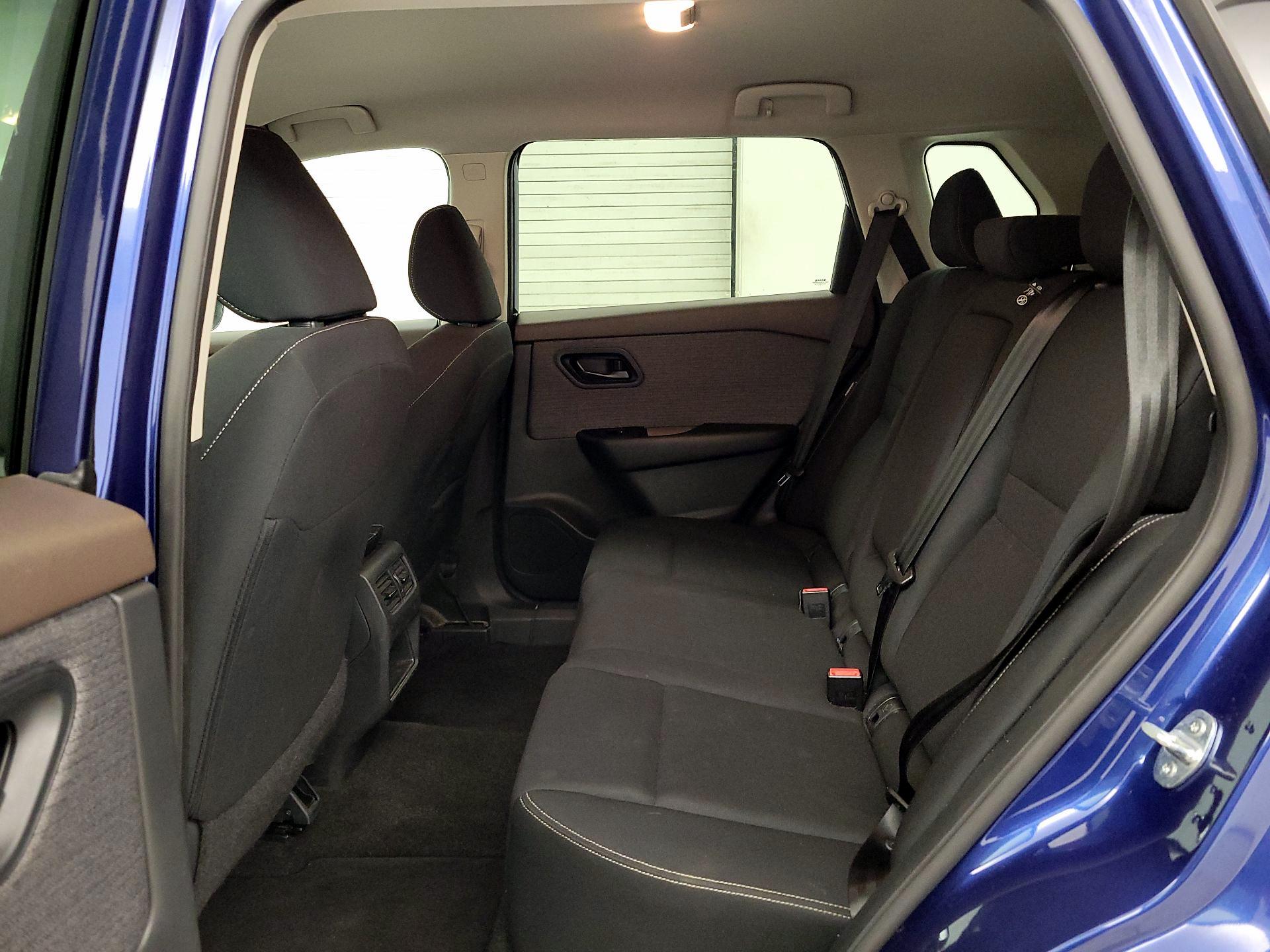 Thumbnail: 2023 Nissan Rogue - 19