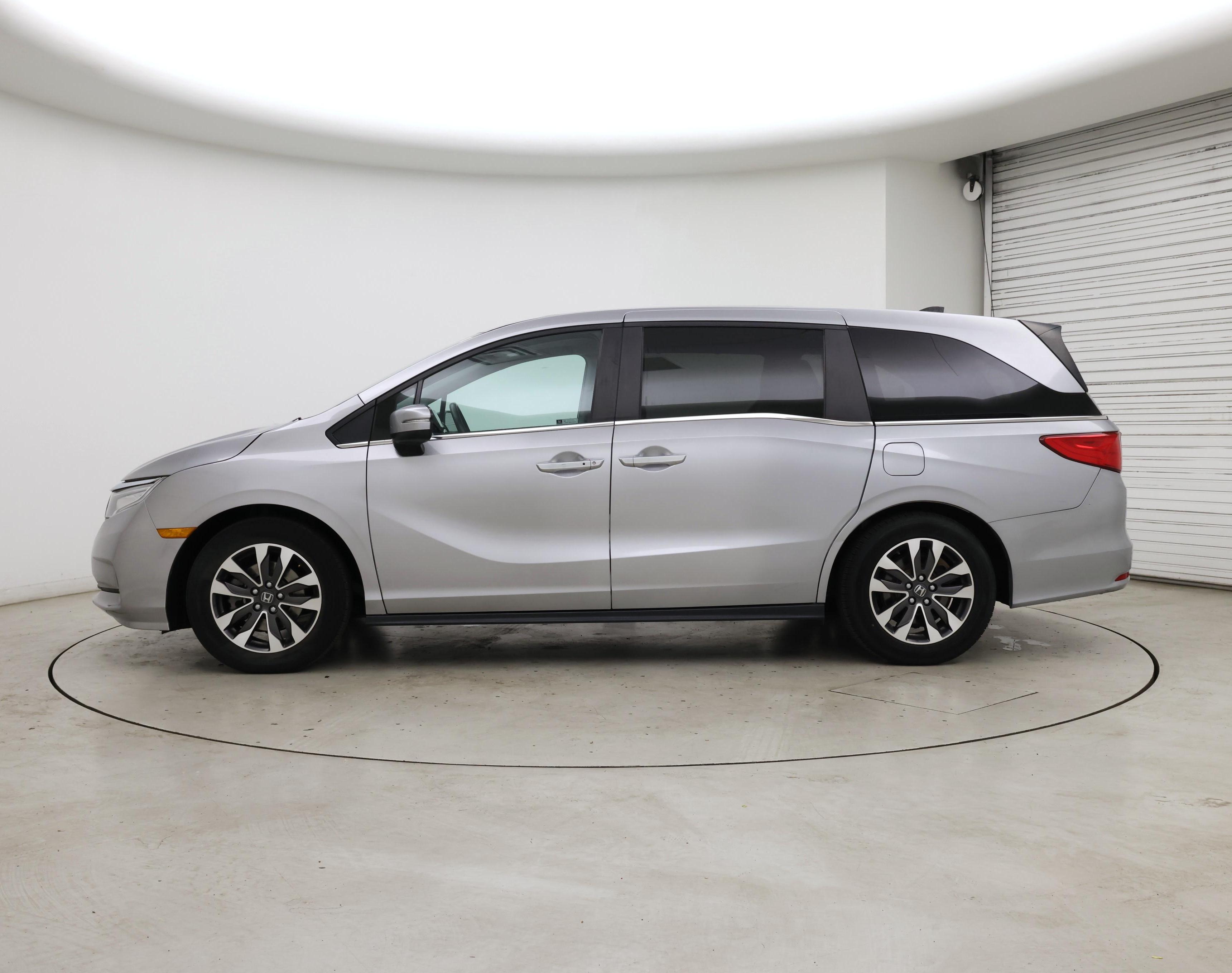 Thumbnail: 2022 Honda Odyssey - 3
