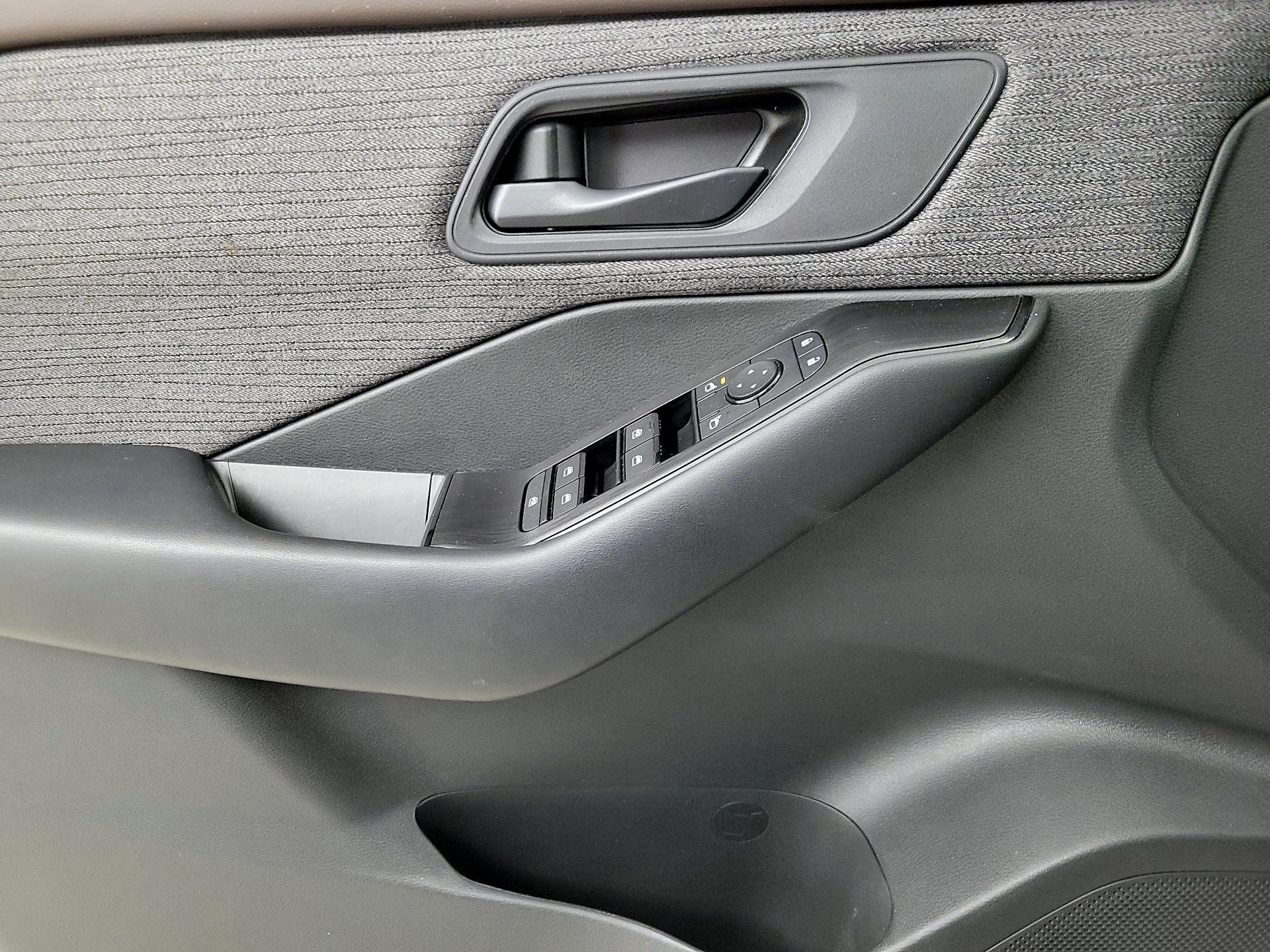 Thumbnail: 2023 Nissan Rogue - 12