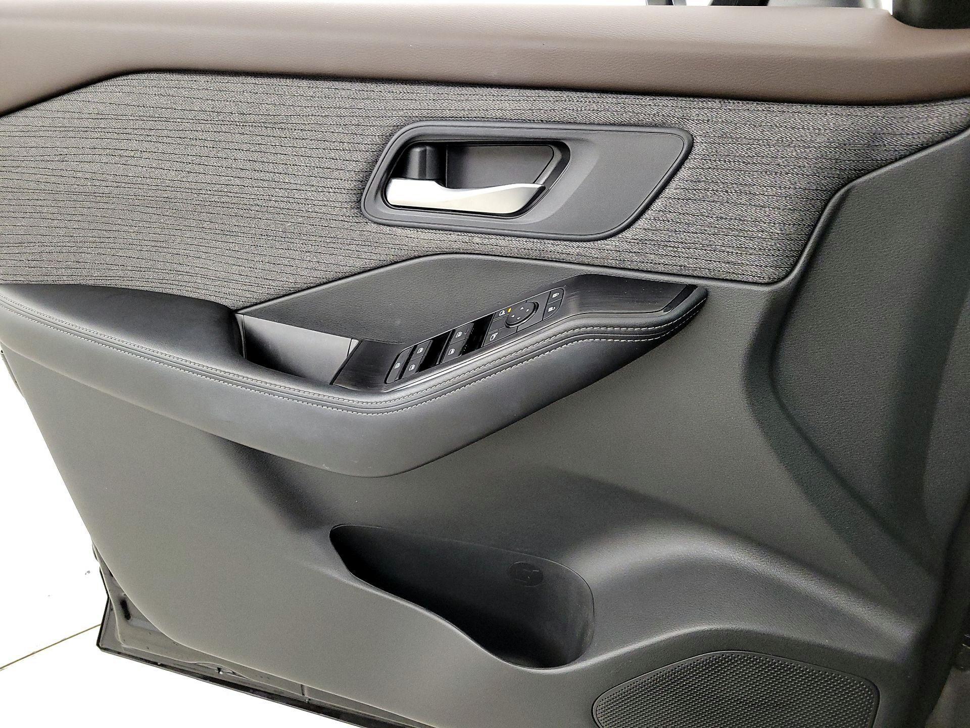 Thumbnail: 2022 Nissan Rogue - 12