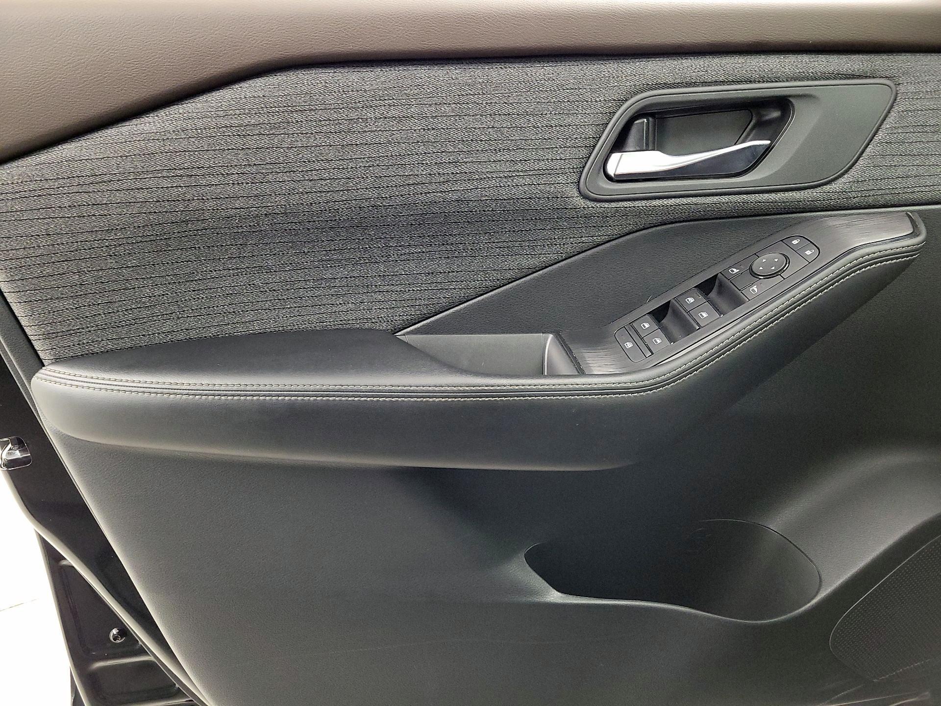 Thumbnail: 2023 Nissan Rogue - 12