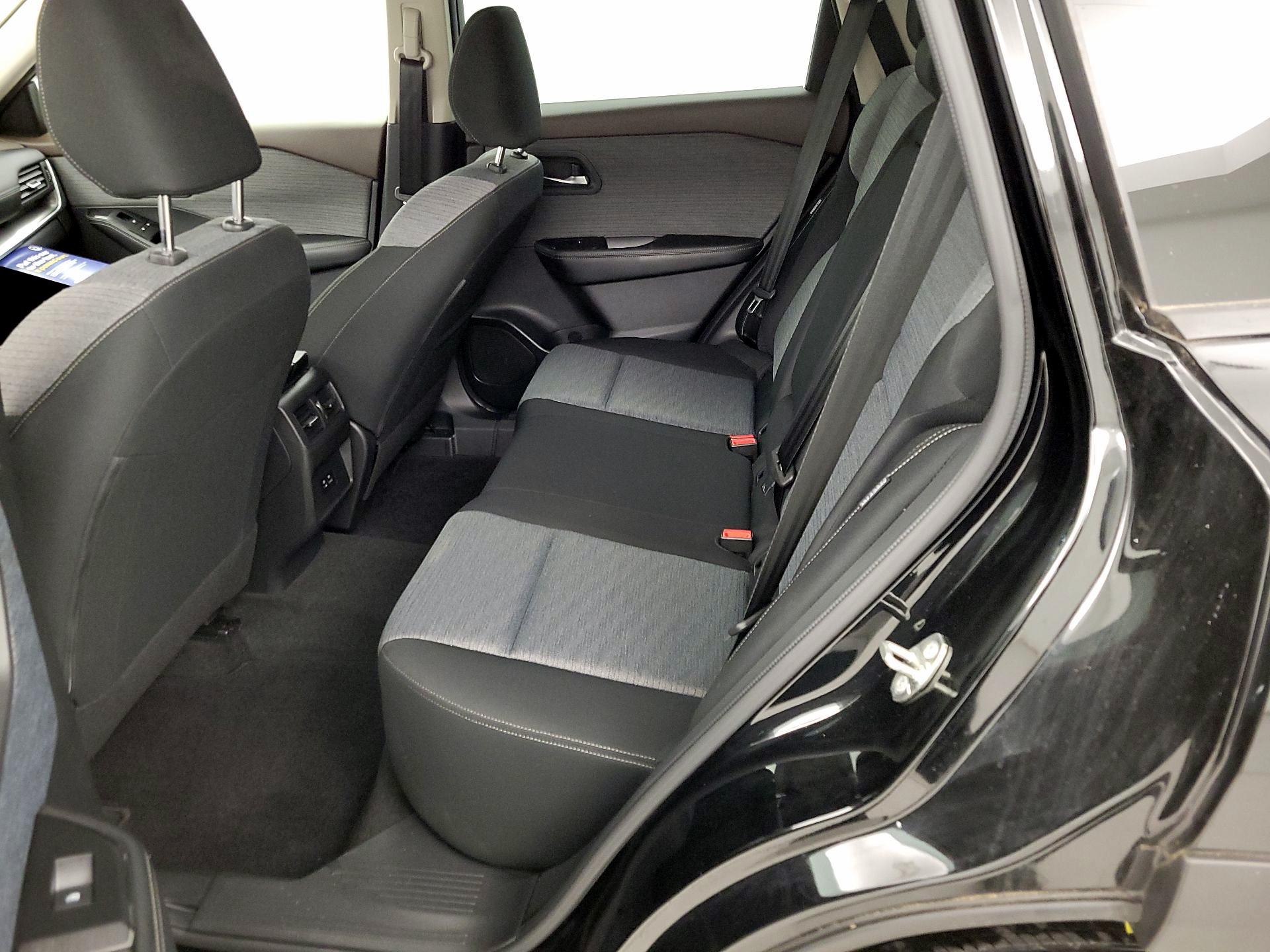 Thumbnail: 2023 Nissan Rogue - 19