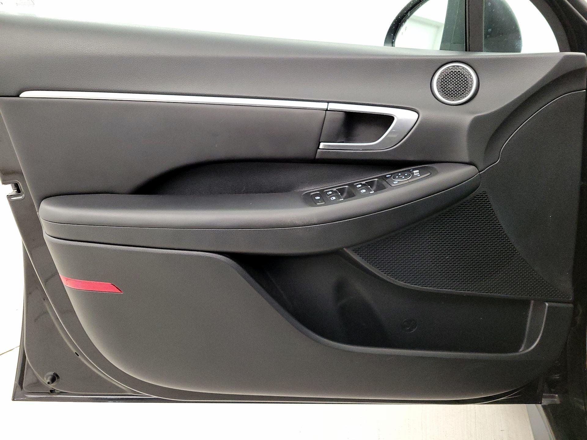 Thumbnail: 2022 Hyundai Sonata - 12