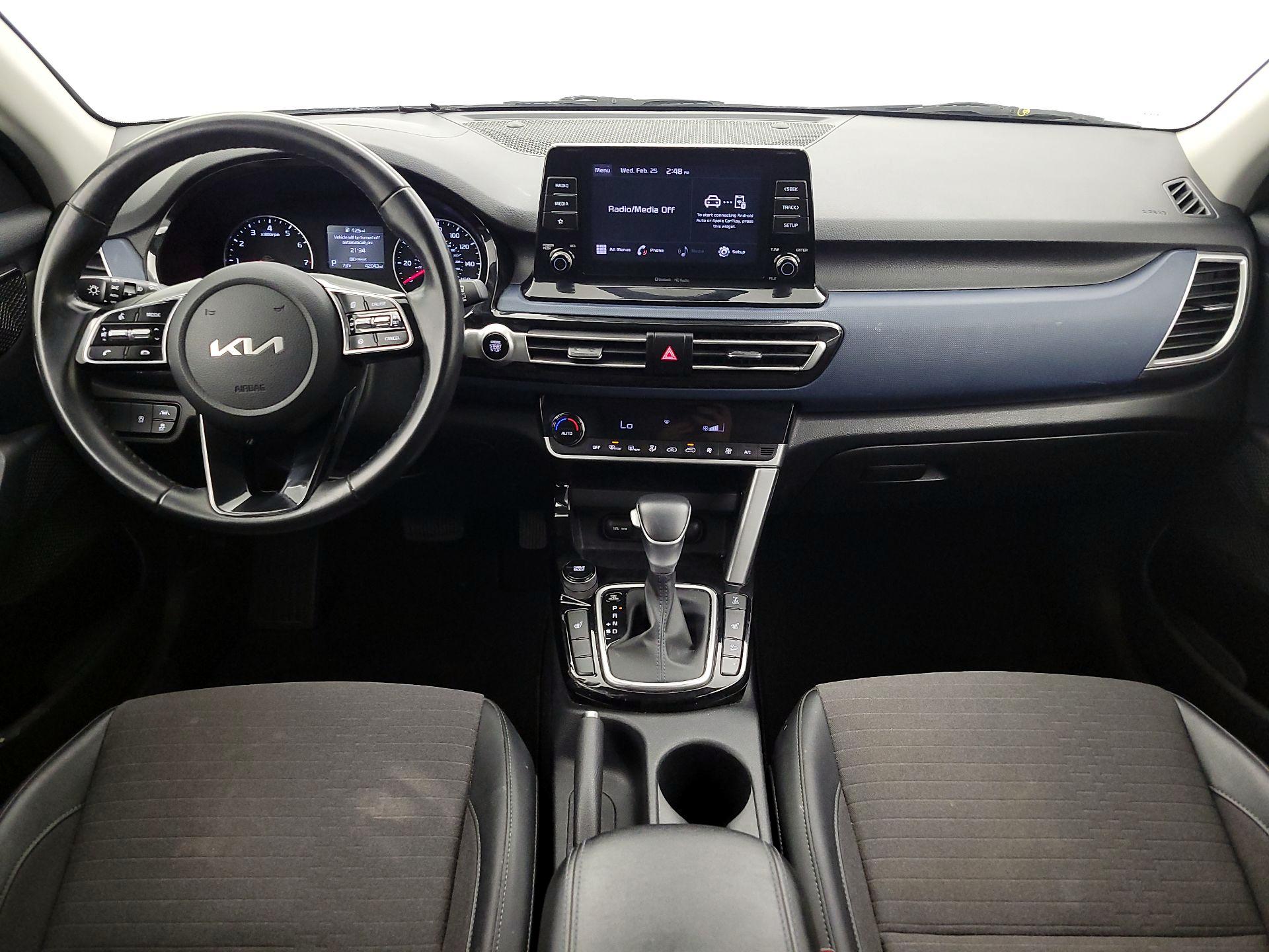 Thumbnail: 2023 Kia Seltos - 9