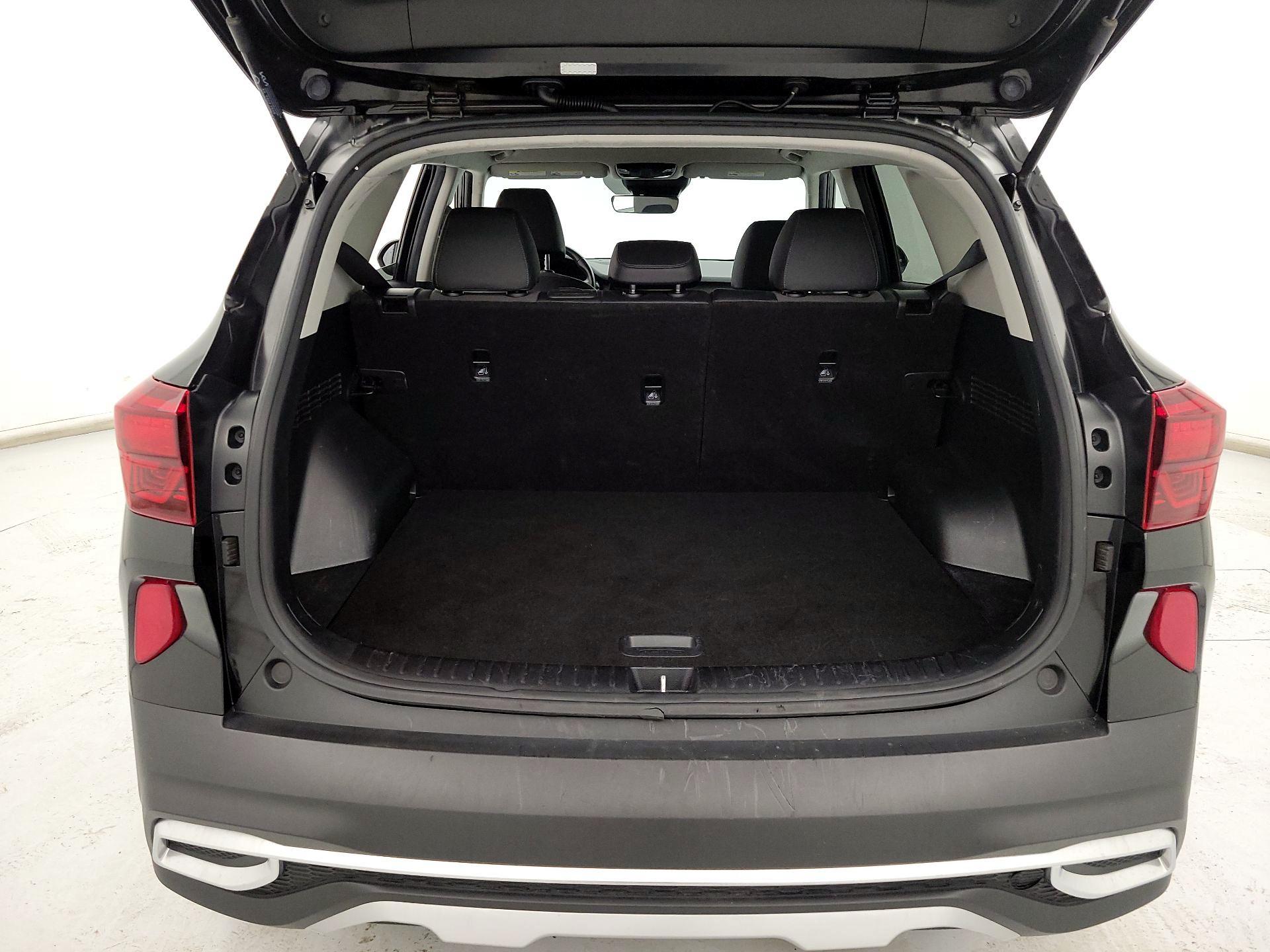 Thumbnail: 2023 Kia Seltos - 20