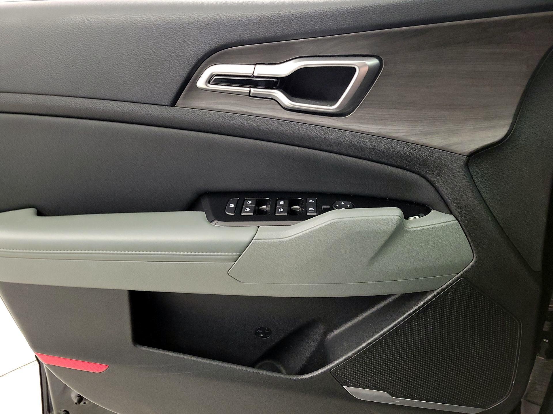 Thumbnail: 2023 Kia Sportage - 12