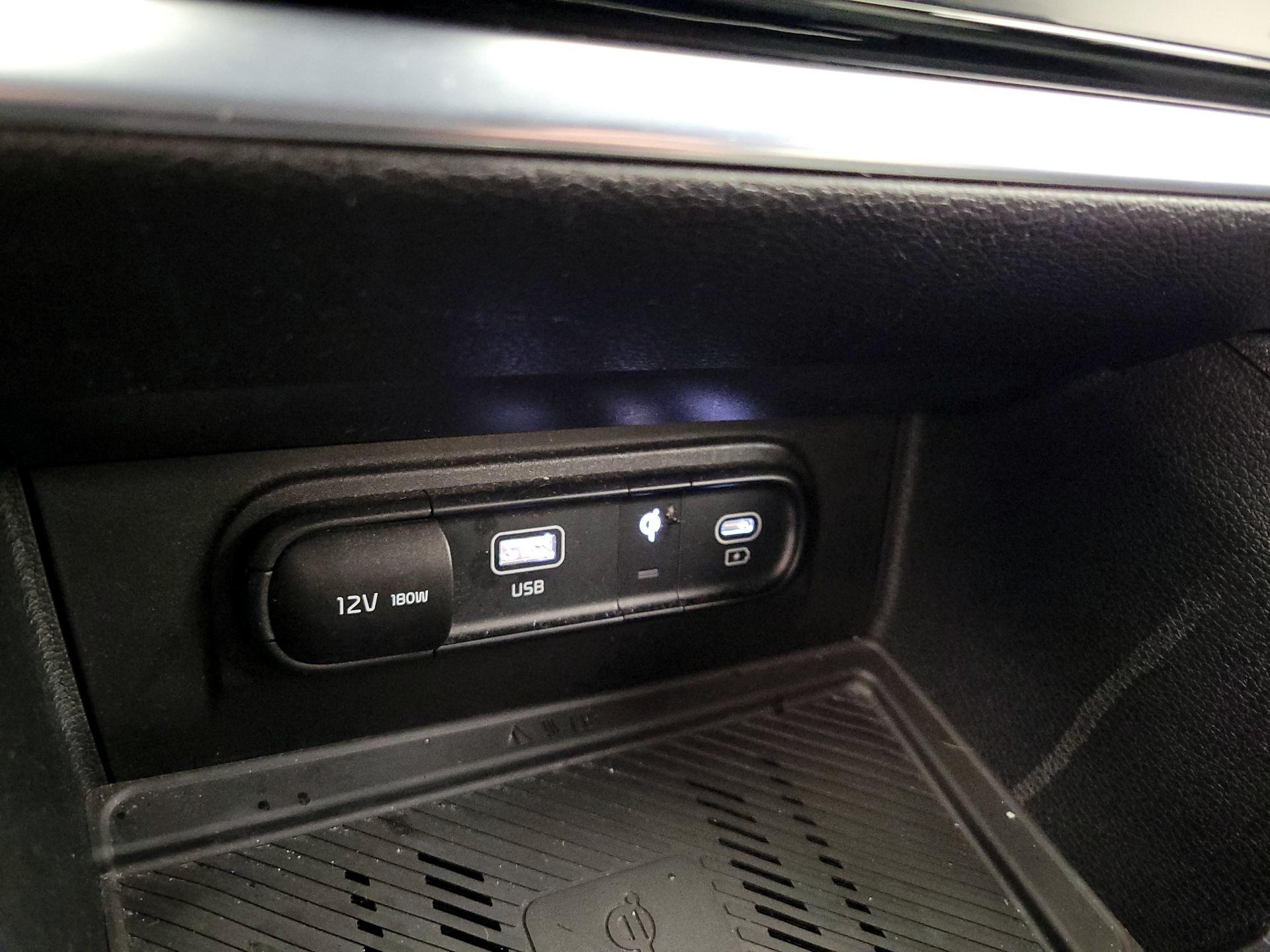 Thumbnail: 2023 Kia Sportage - 18