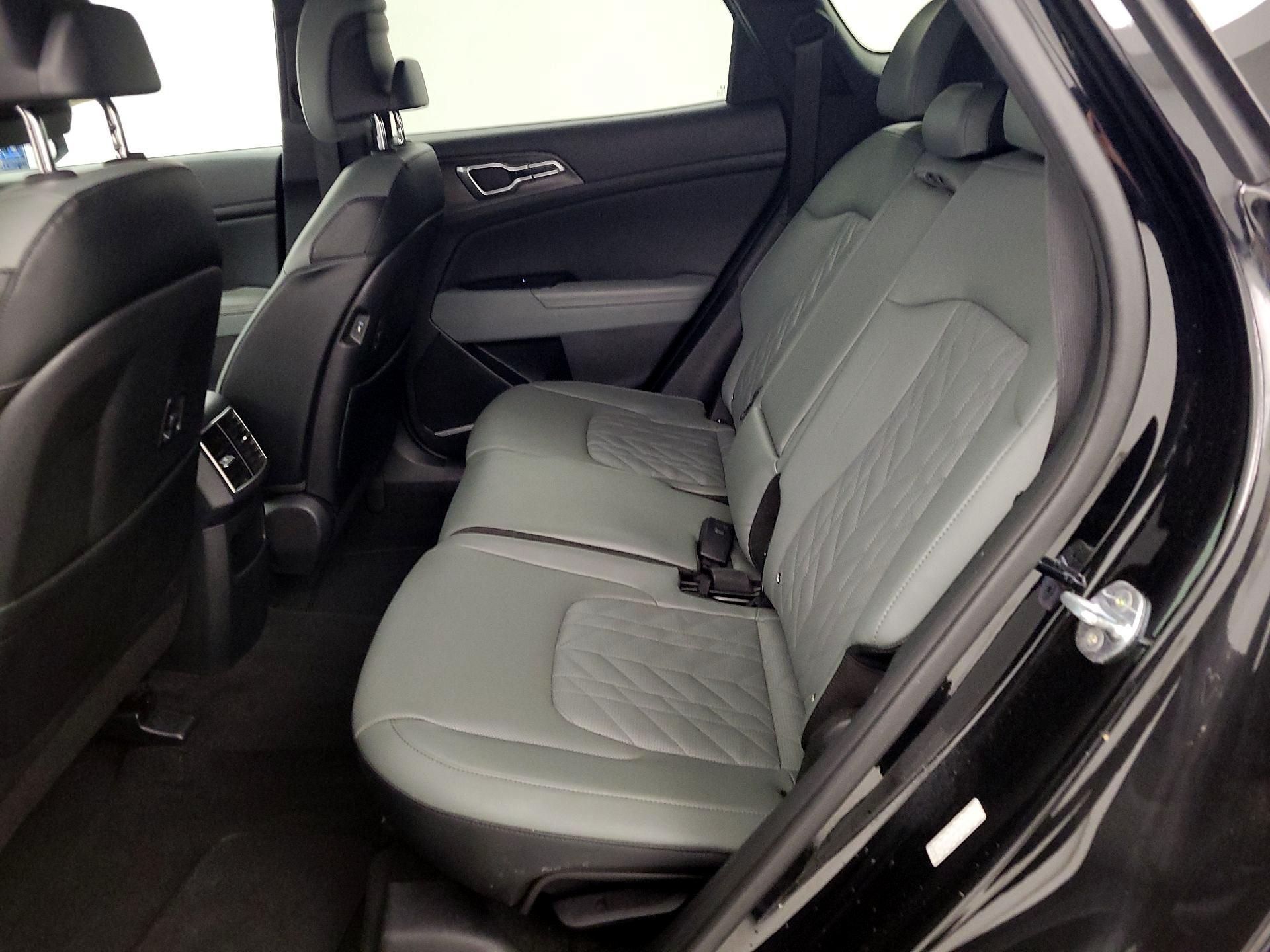 Thumbnail: 2023 Kia Sportage - 19