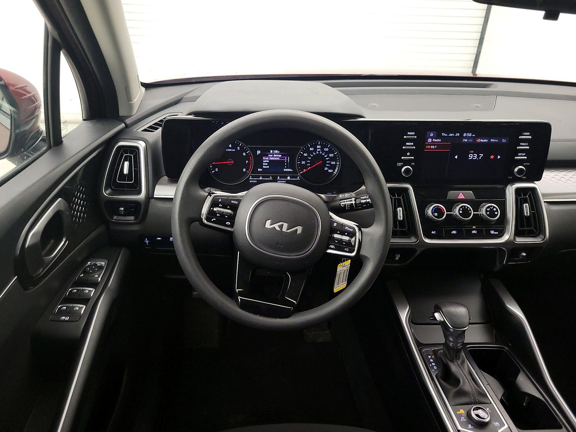 Thumbnail: 2023 Kia Sorento - 10