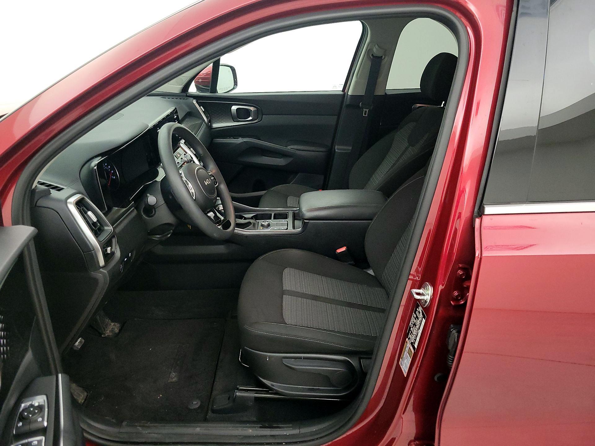 Thumbnail: 2023 Kia Sorento - 11