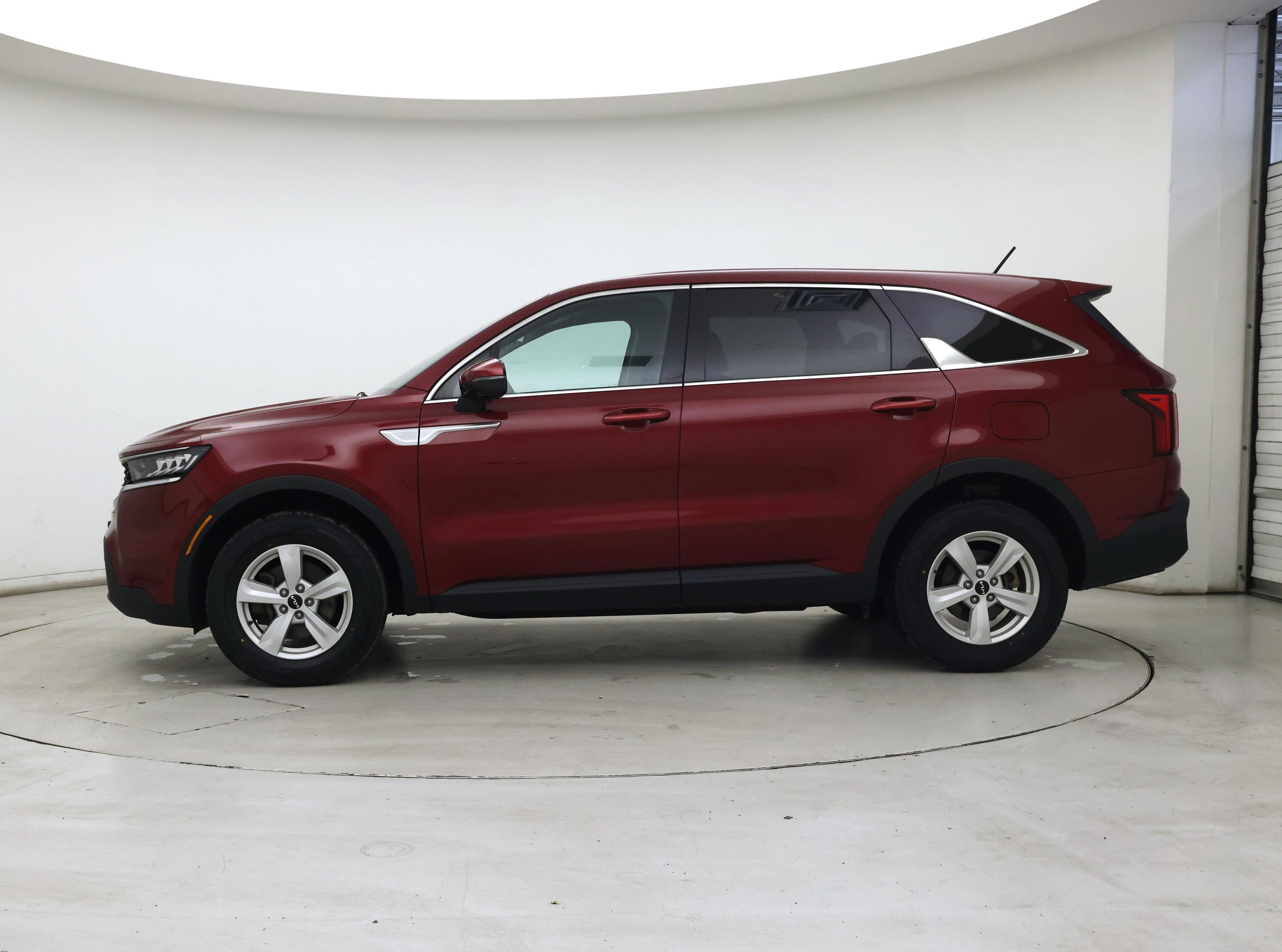 Thumbnail: 2023 Kia Sorento - 3