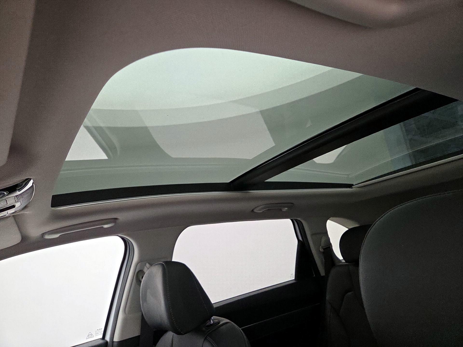 Thumbnail: 2023 Kia Sorento - 19