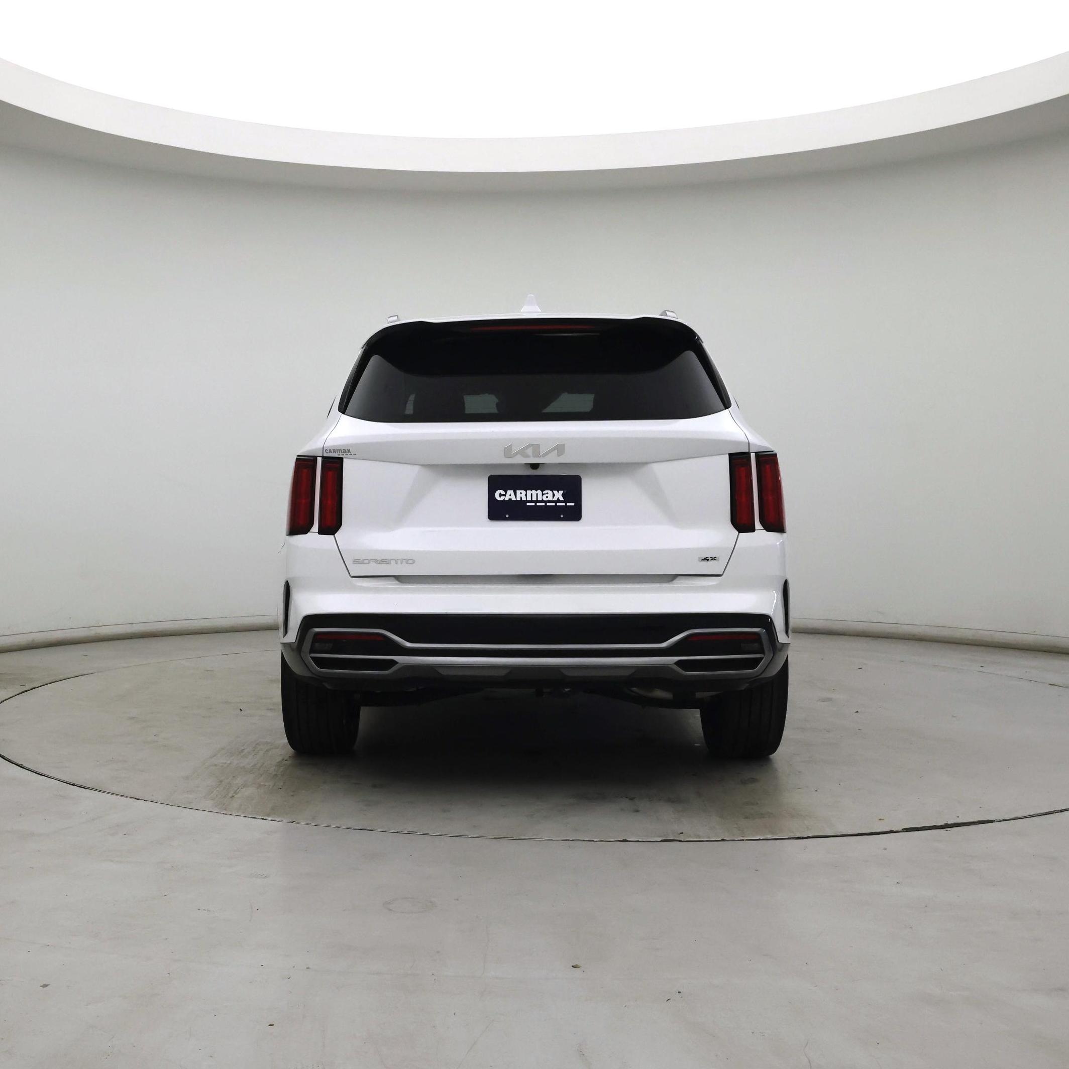 Thumbnail: 2023 Kia Sorento - 6